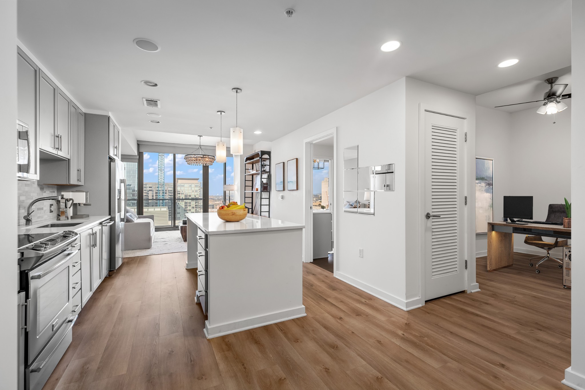 1212 Laurel St Unit: 2108