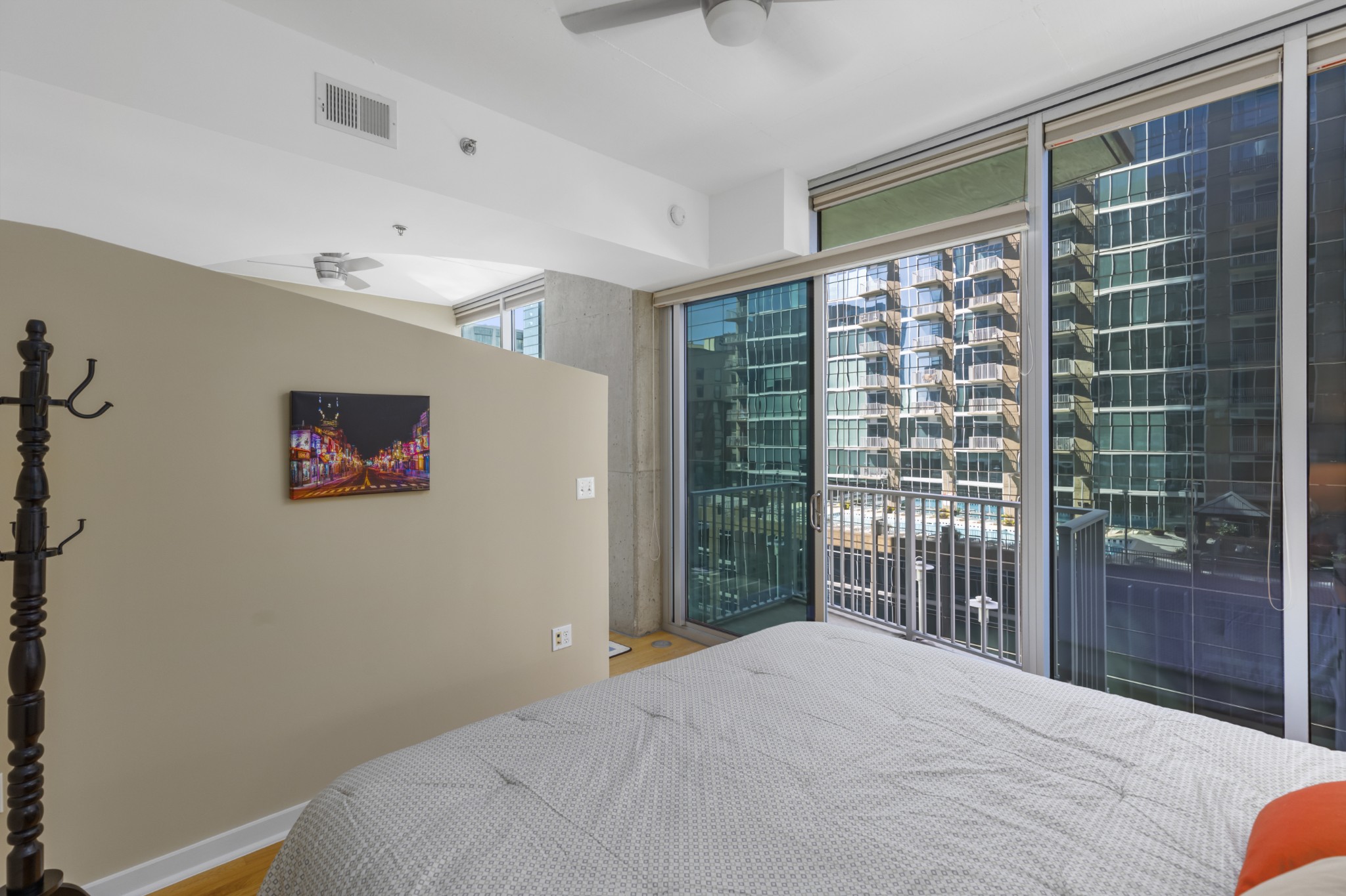 301 Demonbreun St Unit: 921