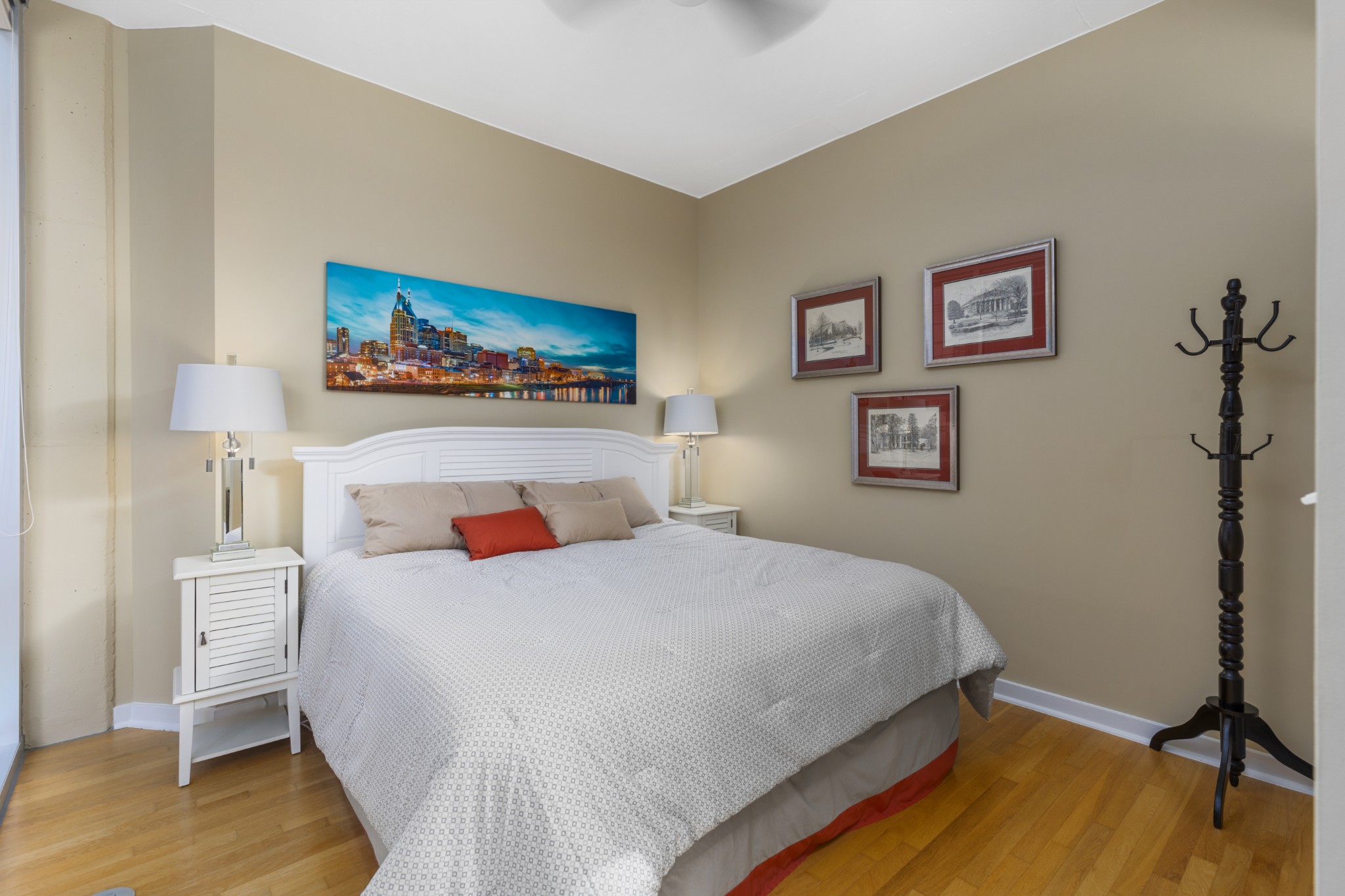 301 Demonbreun St Unit: 921