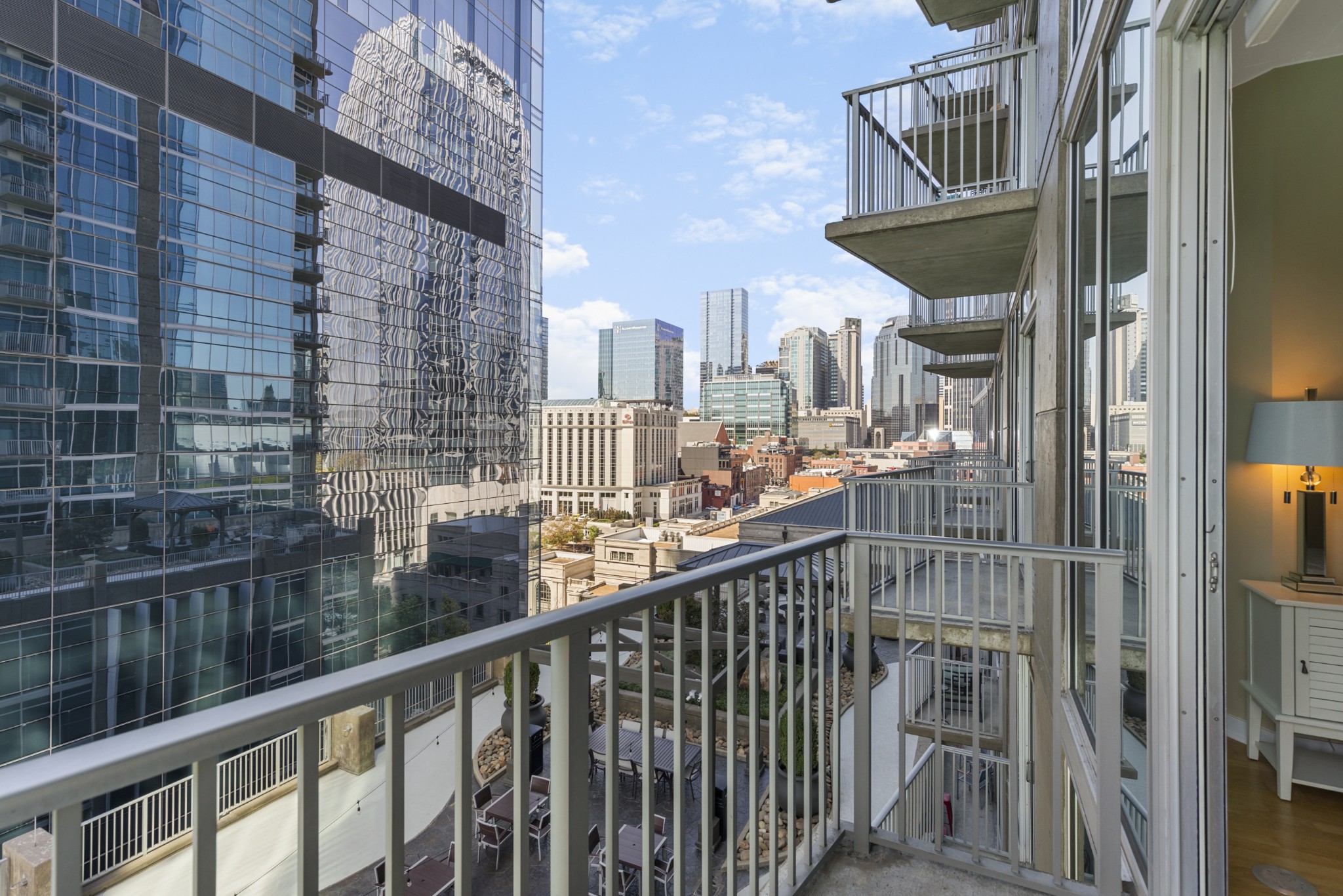 301 Demonbreun St Unit: 921