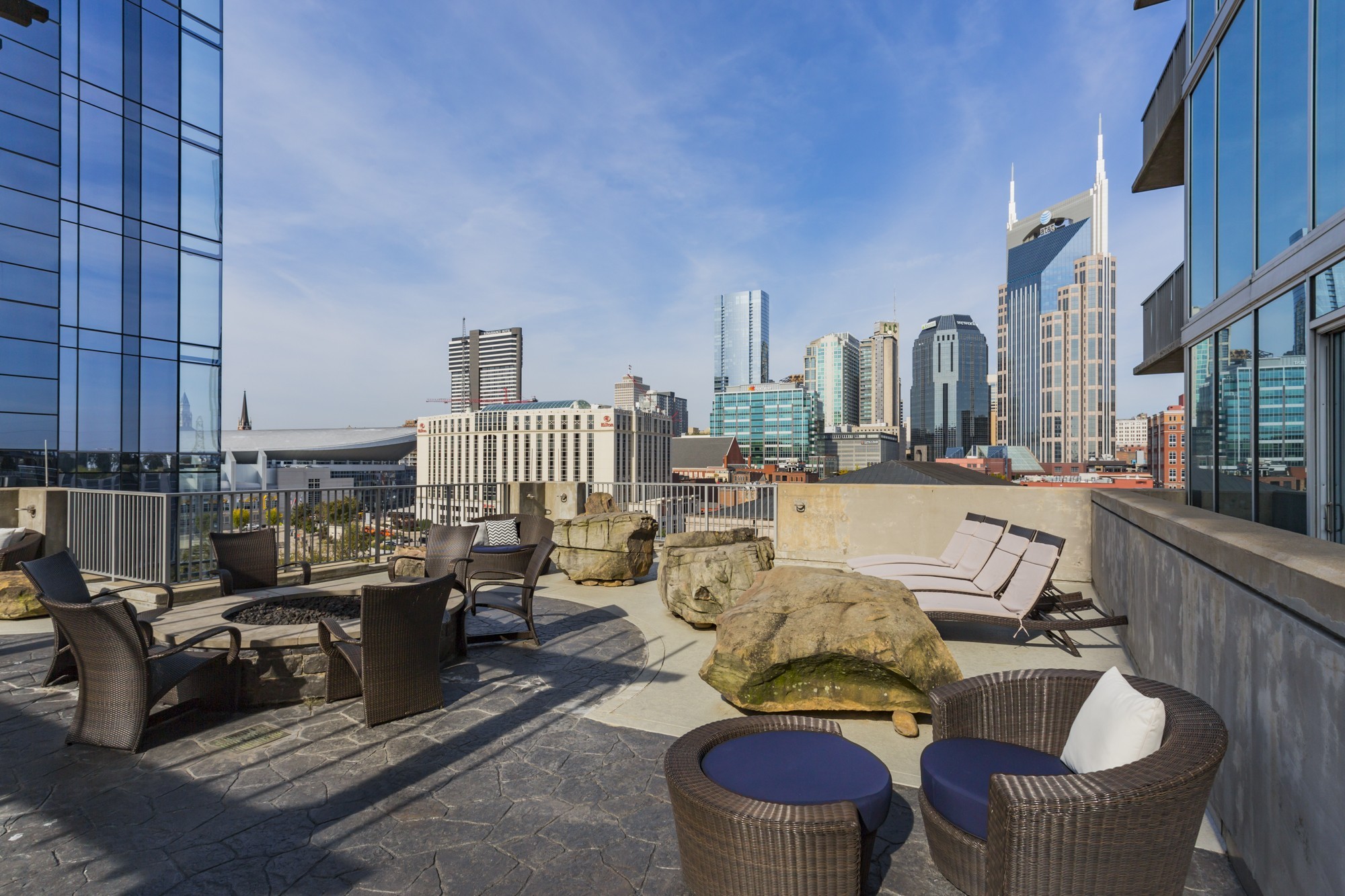 301 Demonbreun St Unit: 921