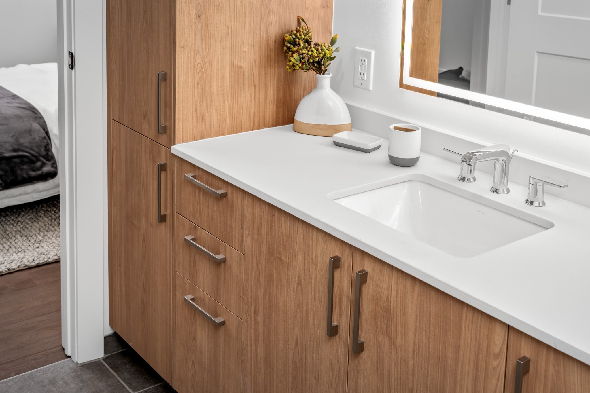 1212 Demonbreun St Unit: 1615