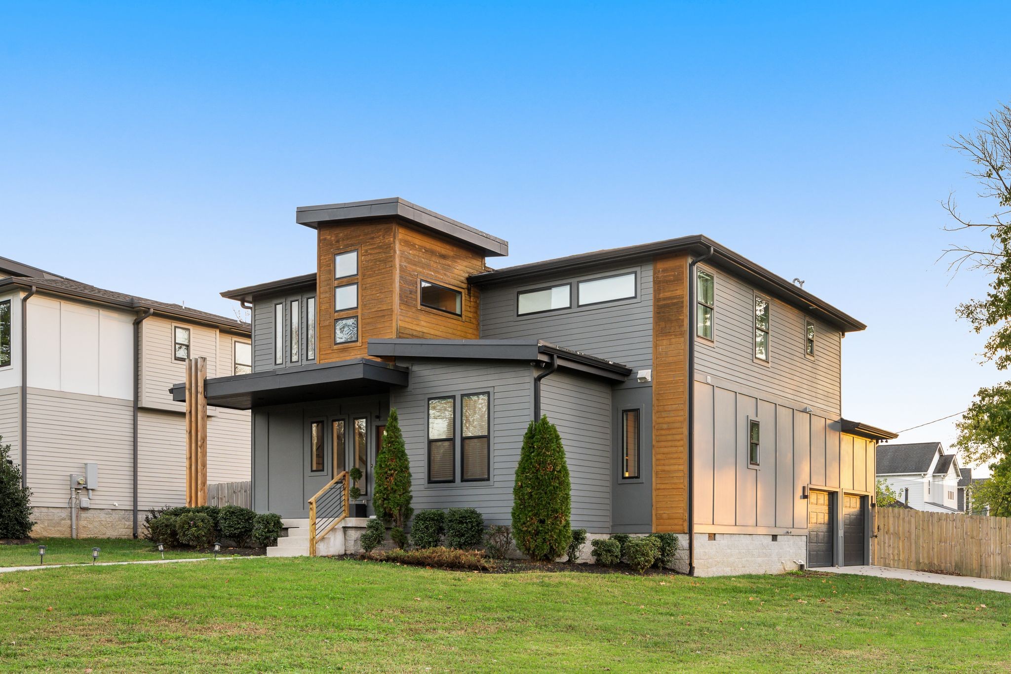 2000 Rosemary Ln