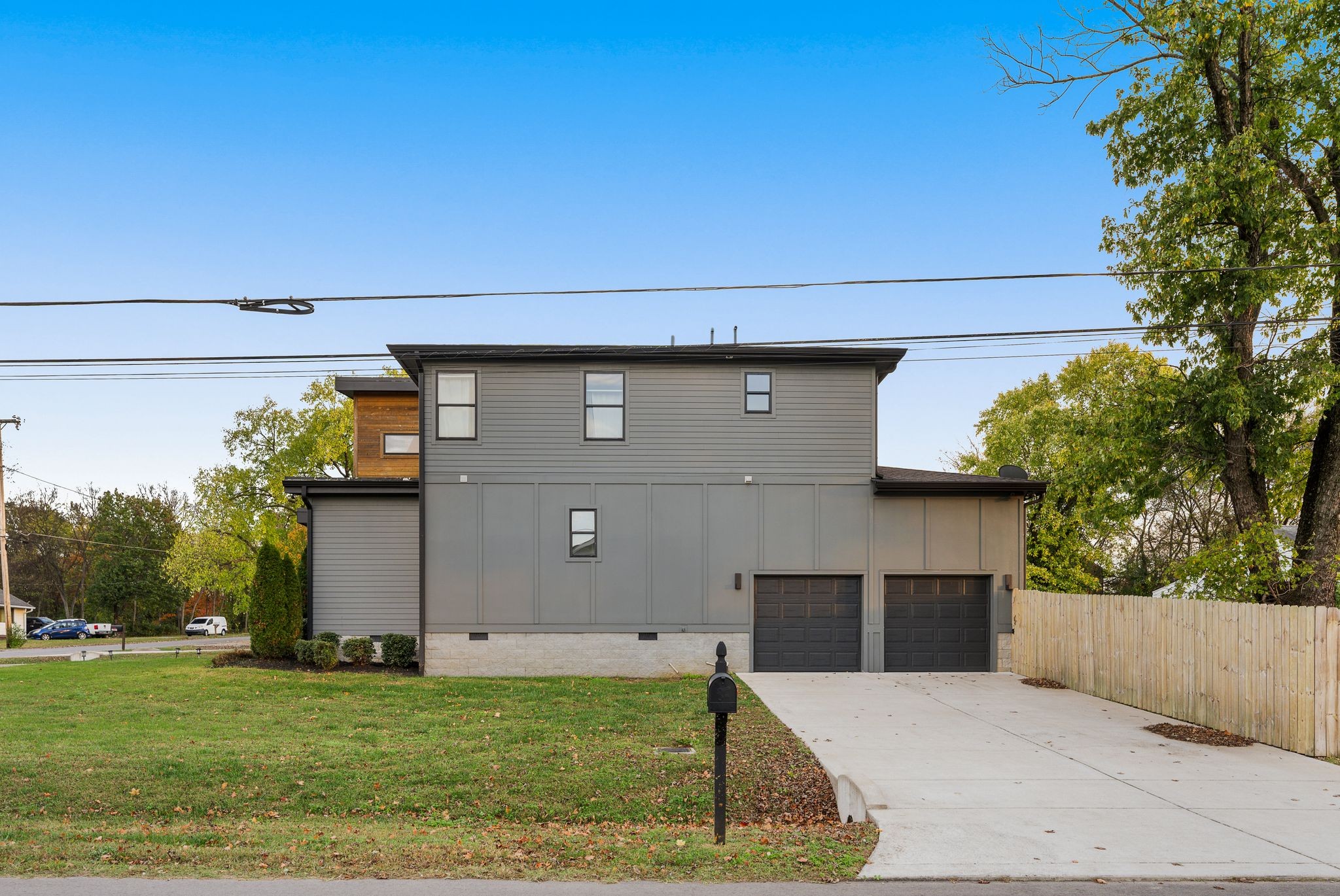 2000 Rosemary Ln