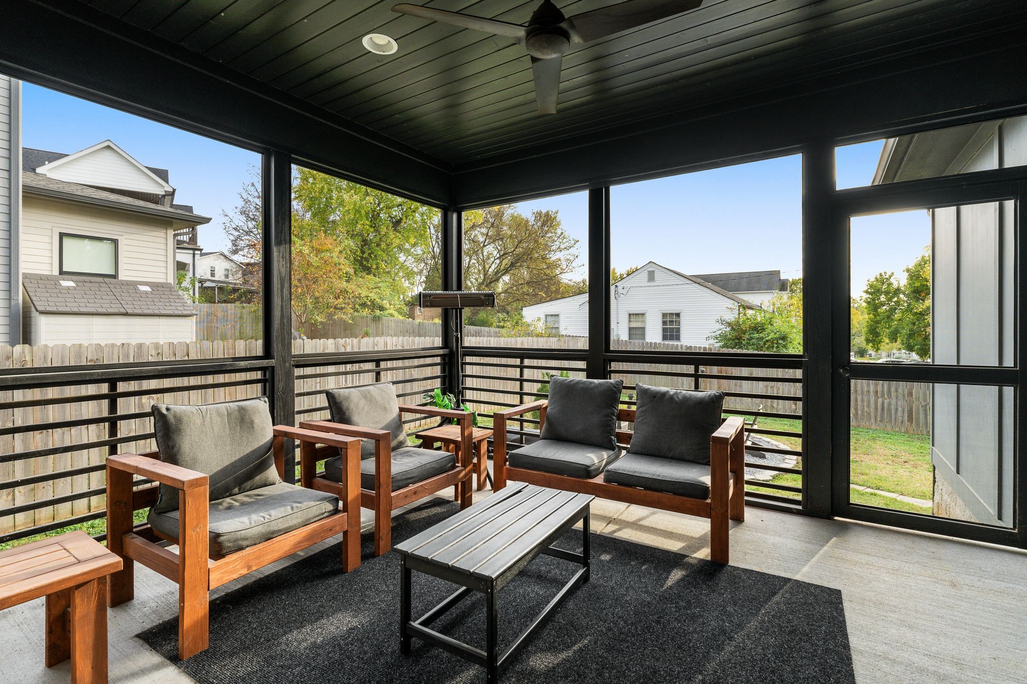 2000 Rosemary Ln