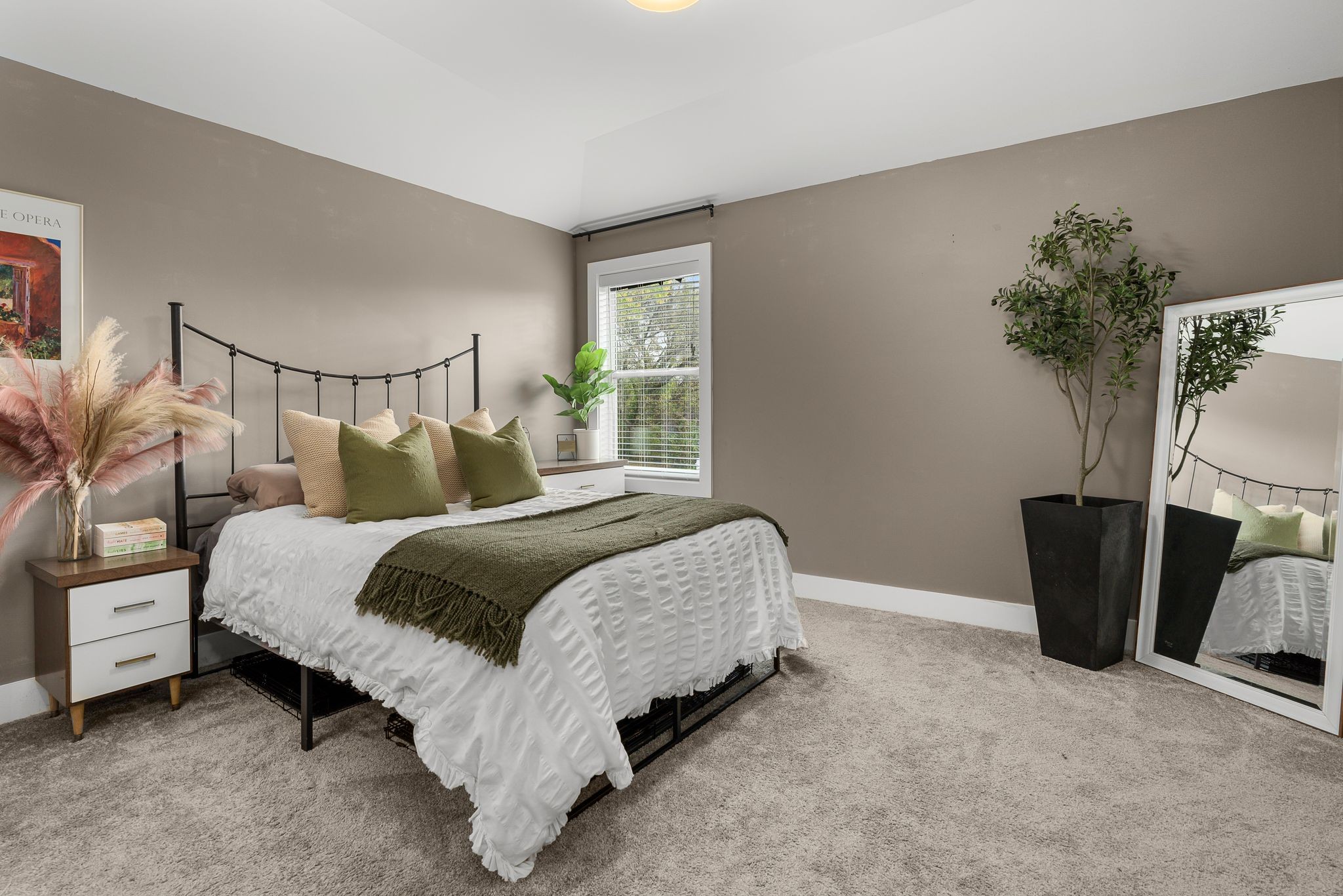 2000 Rosemary Ln