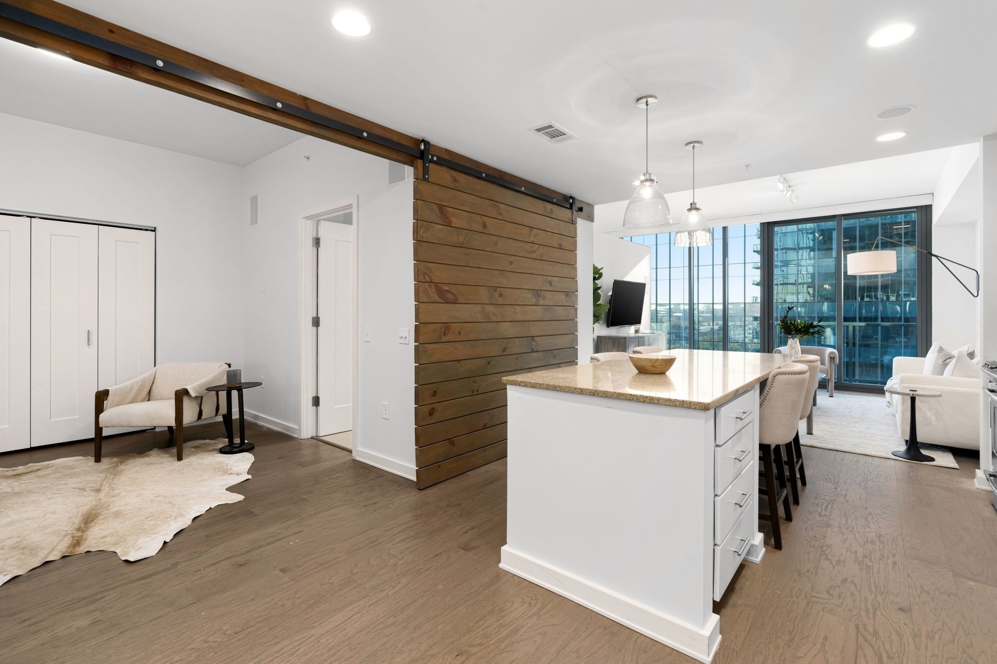 1212 Laurel St Unit: 1114
