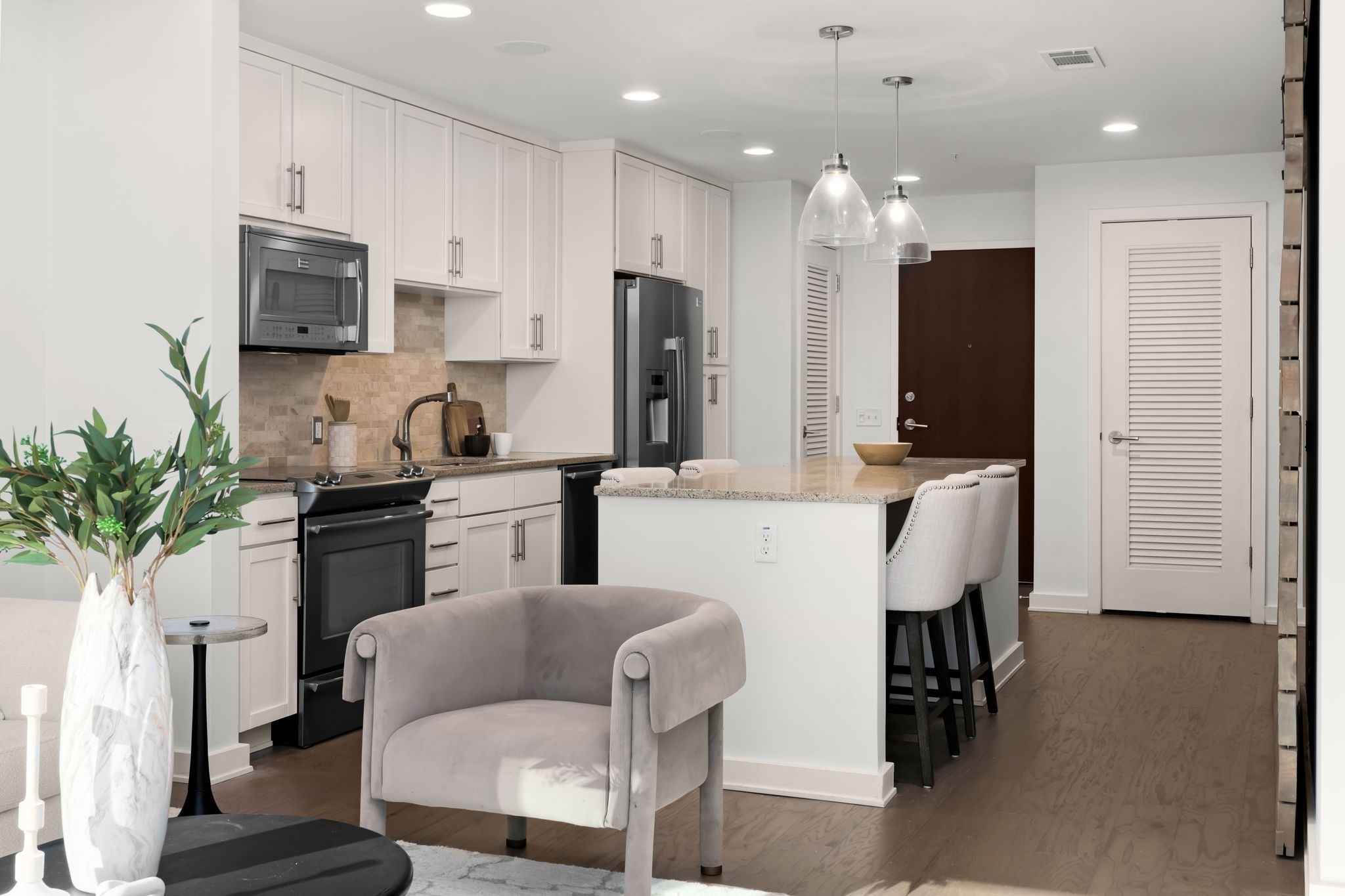 1212 Laurel St Unit: 1114