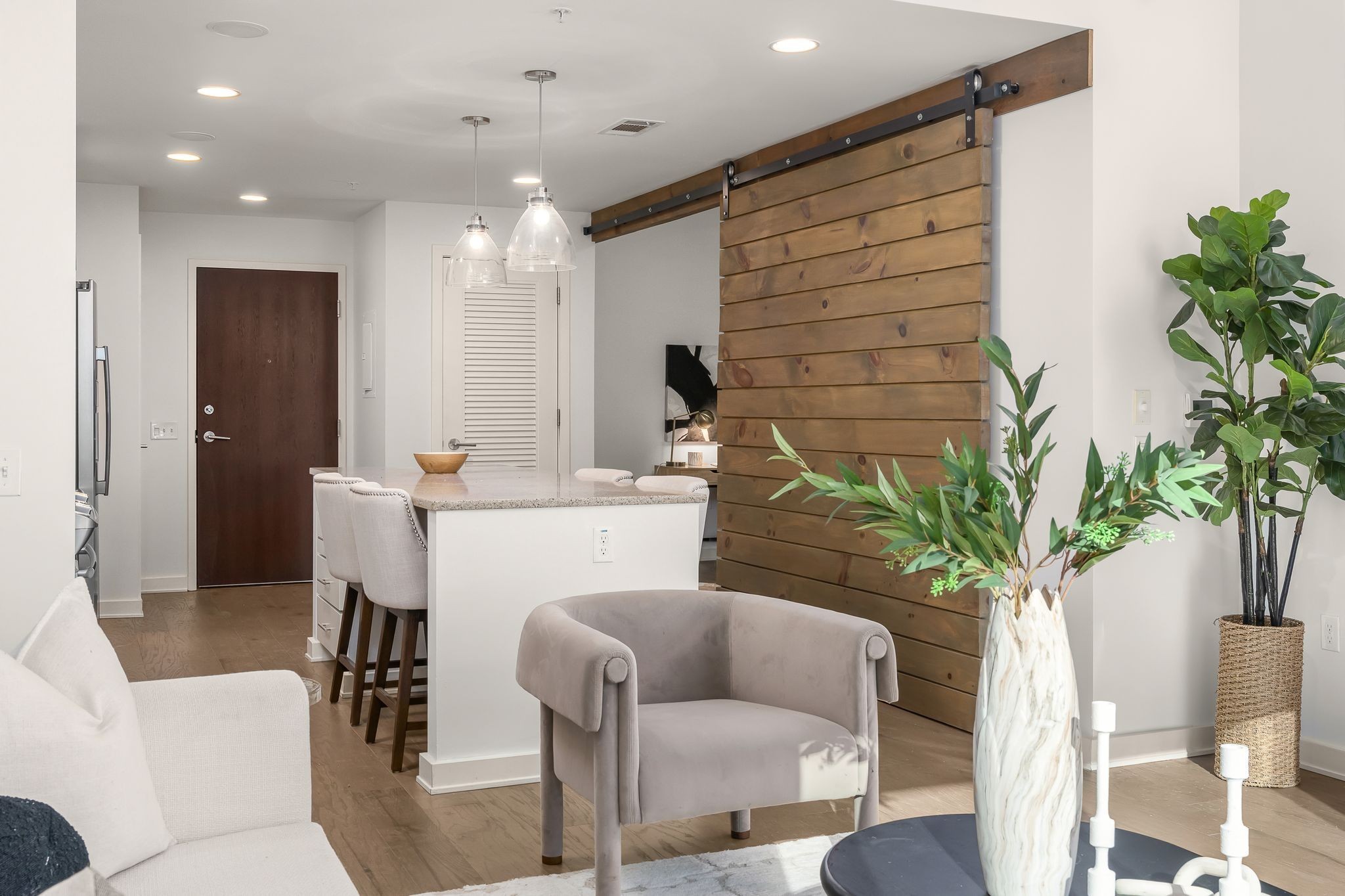 1212 Laurel St Unit: 1114