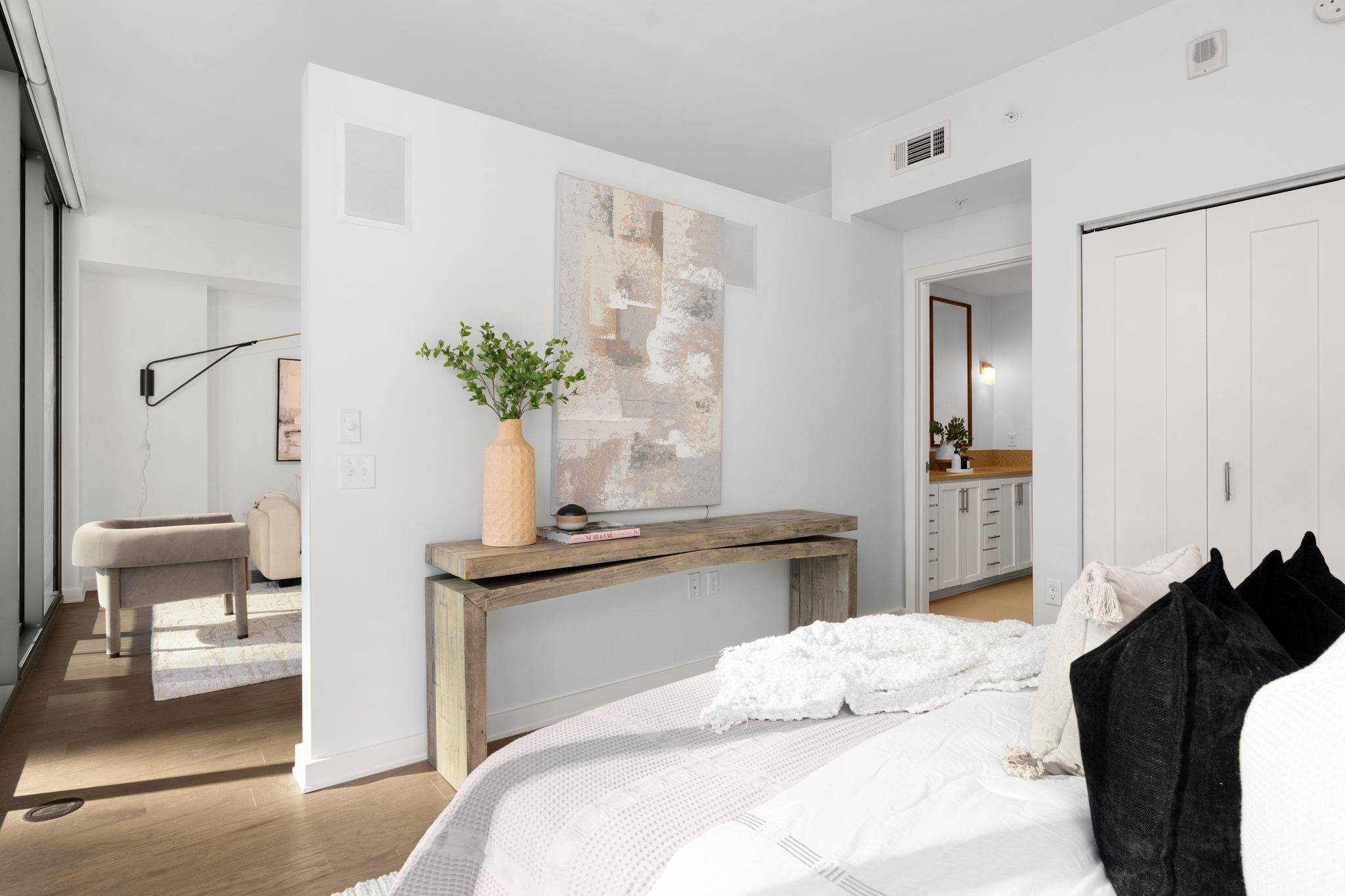 1212 Laurel St Unit: 1114