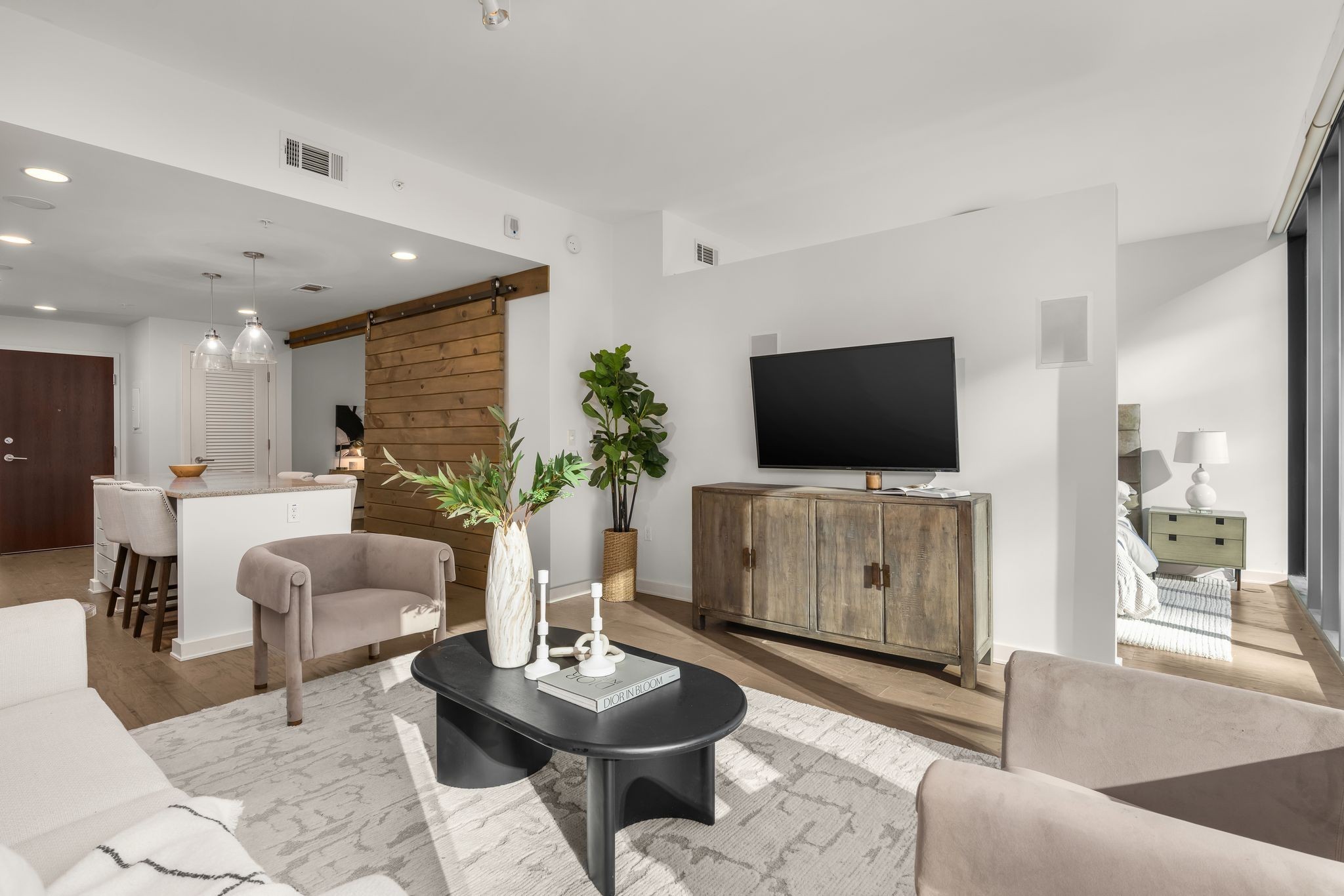 1212 Laurel St Unit: 1114
