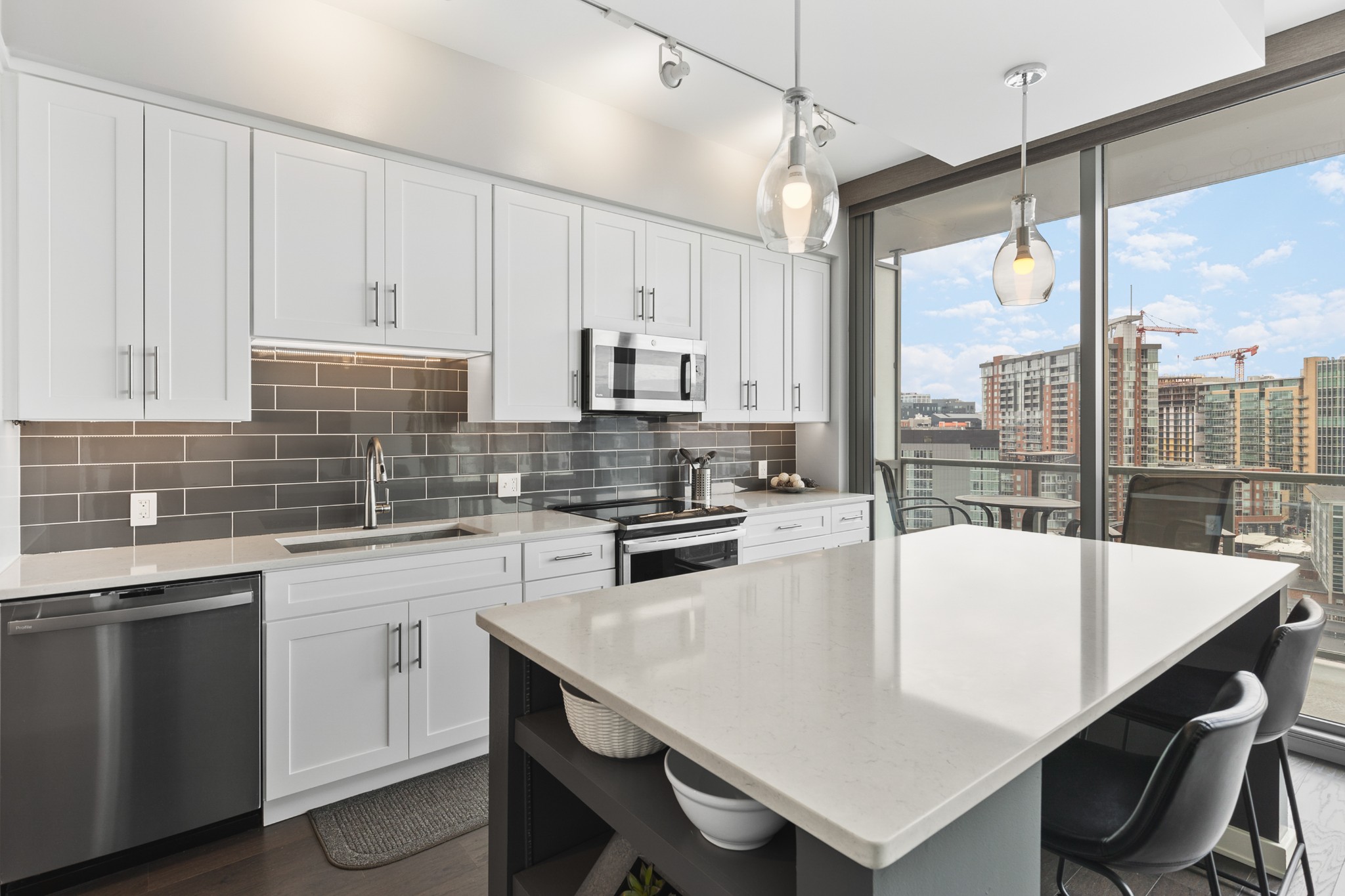 1212 Laurel St Unit: 1109