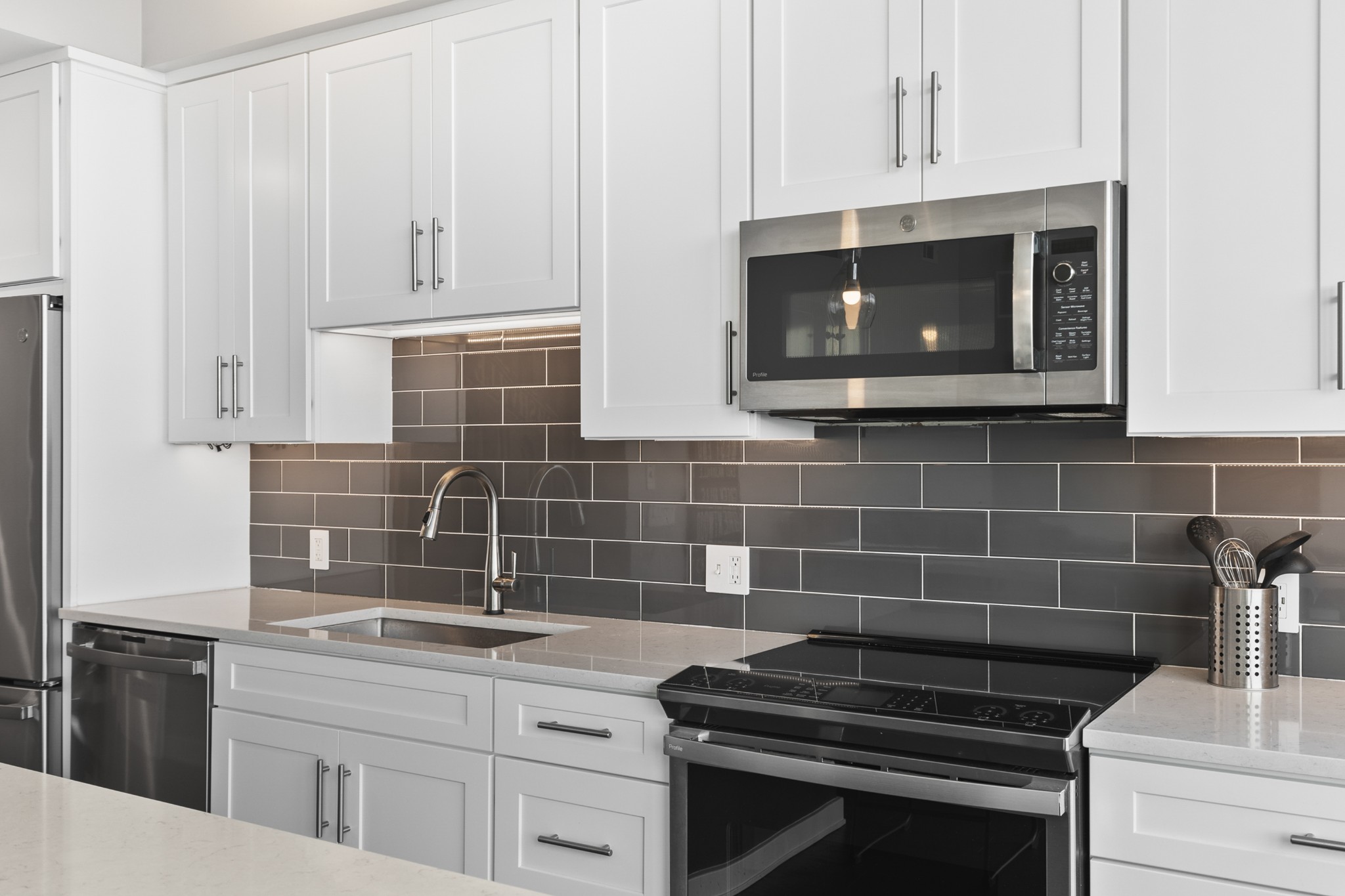 1212 Laurel St Unit: 1109