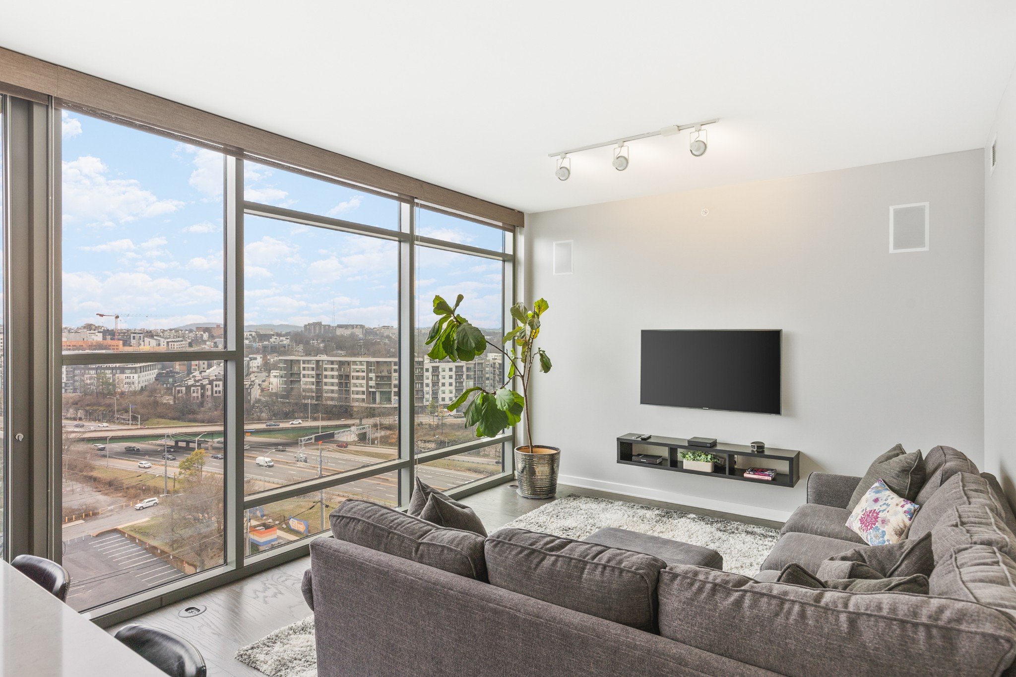 1212 Laurel St Unit: 1109