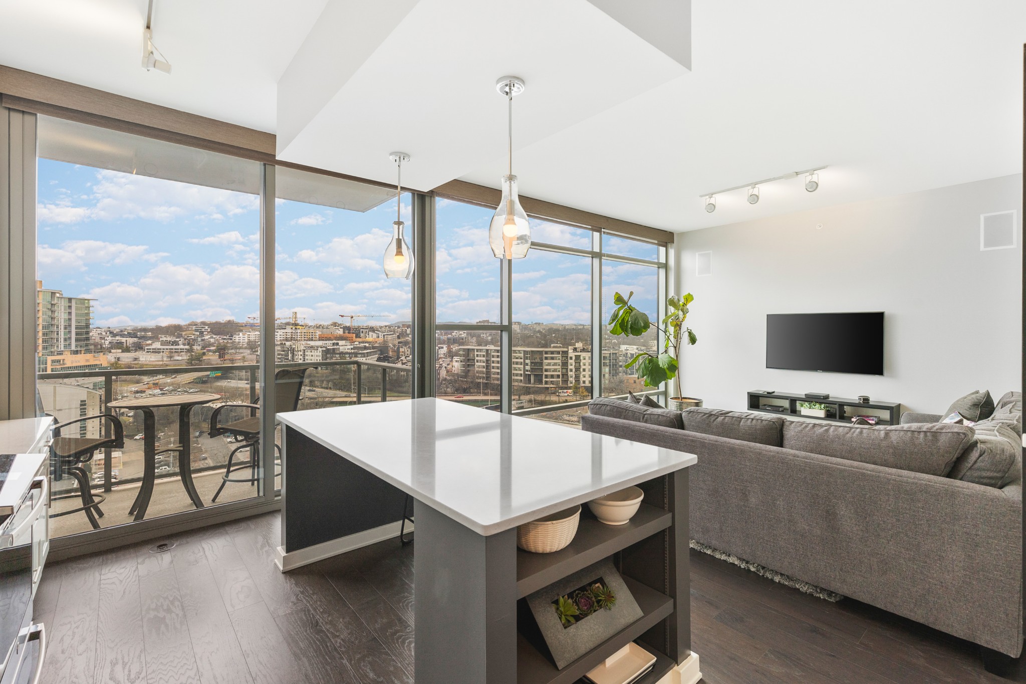 1212 Laurel St Unit: 1109