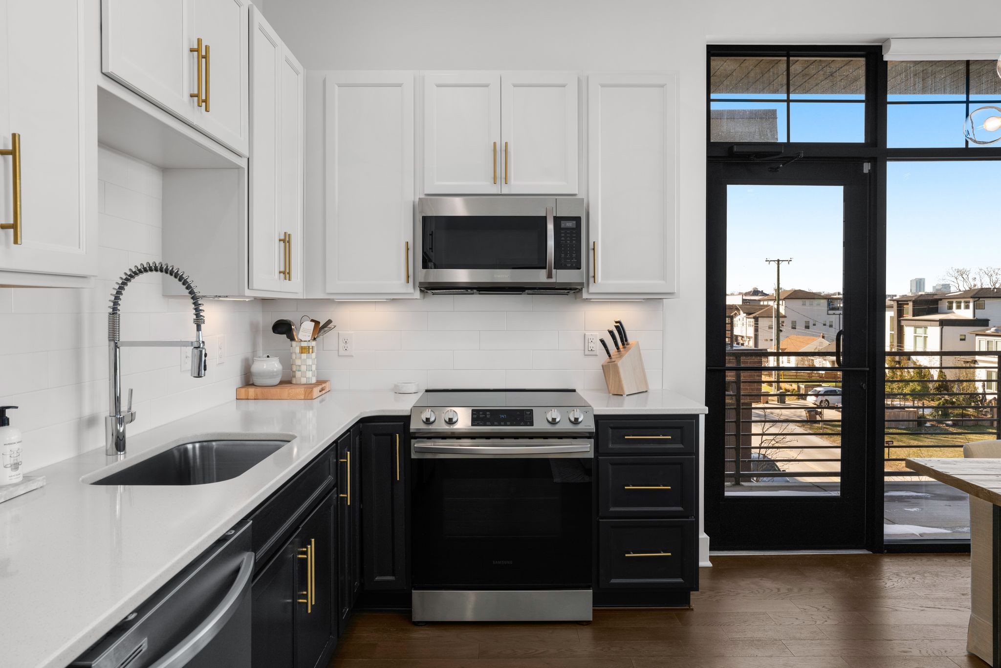 601 Hamilton Ave Unit: 303