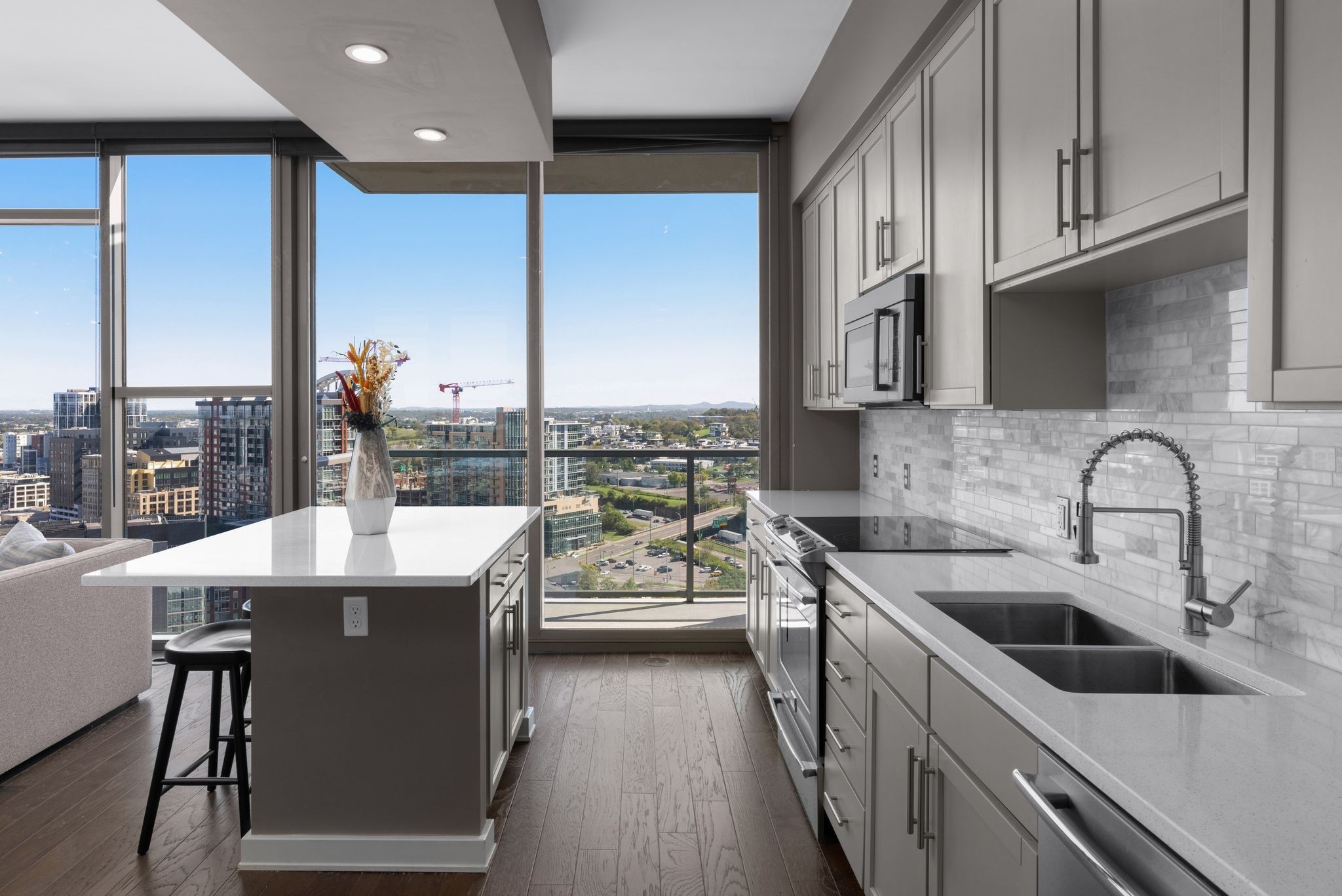 1212 Laurel St Unit: 1911