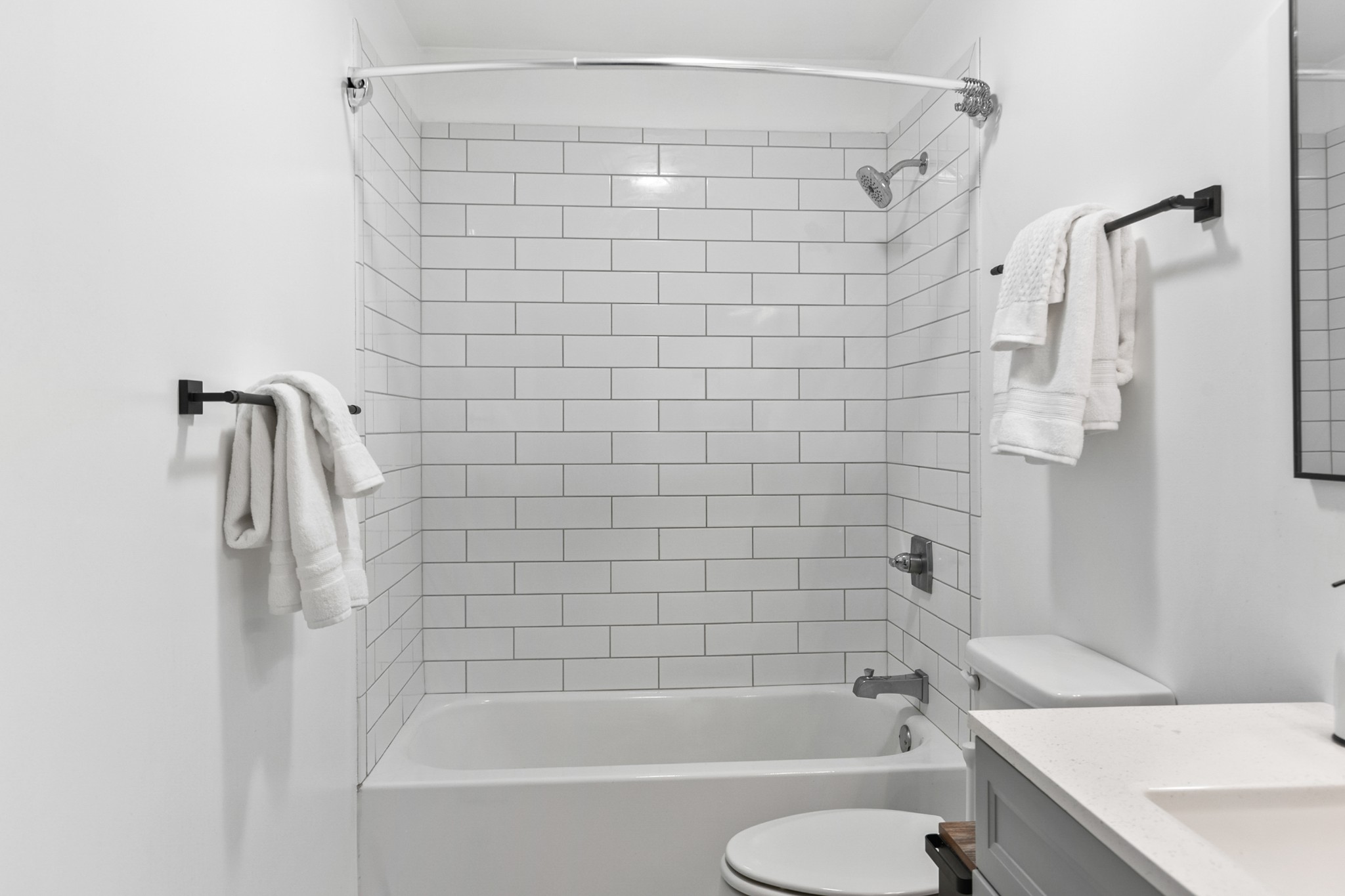 617 Moore Ave Unit: A