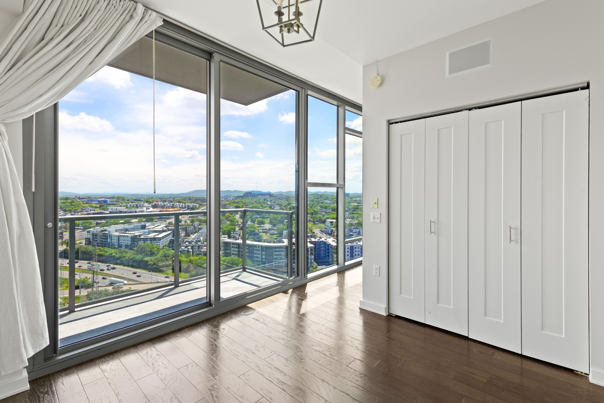 1212 Laurel St Unit: 2213