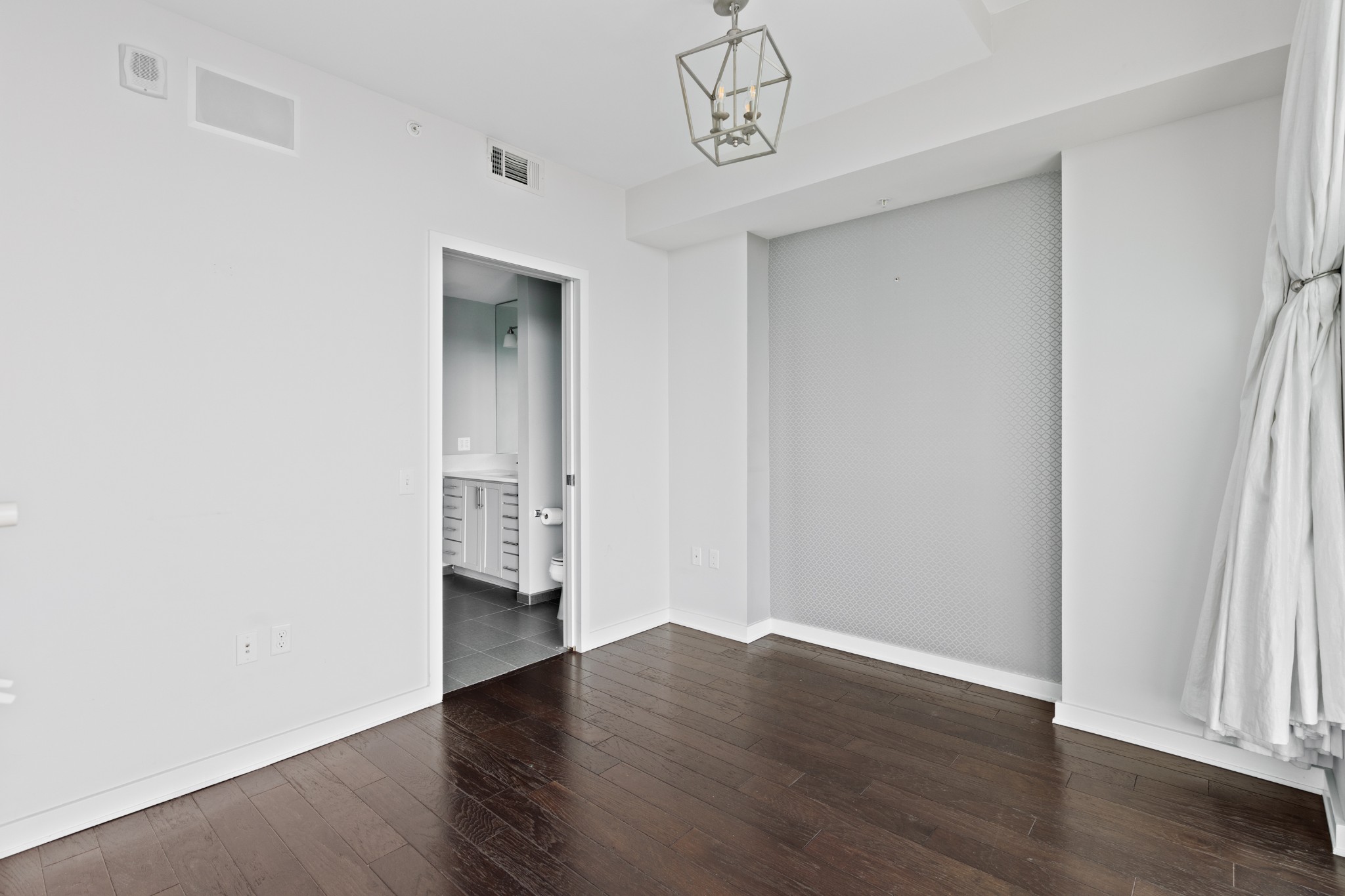 1212 Laurel St Unit: 2213