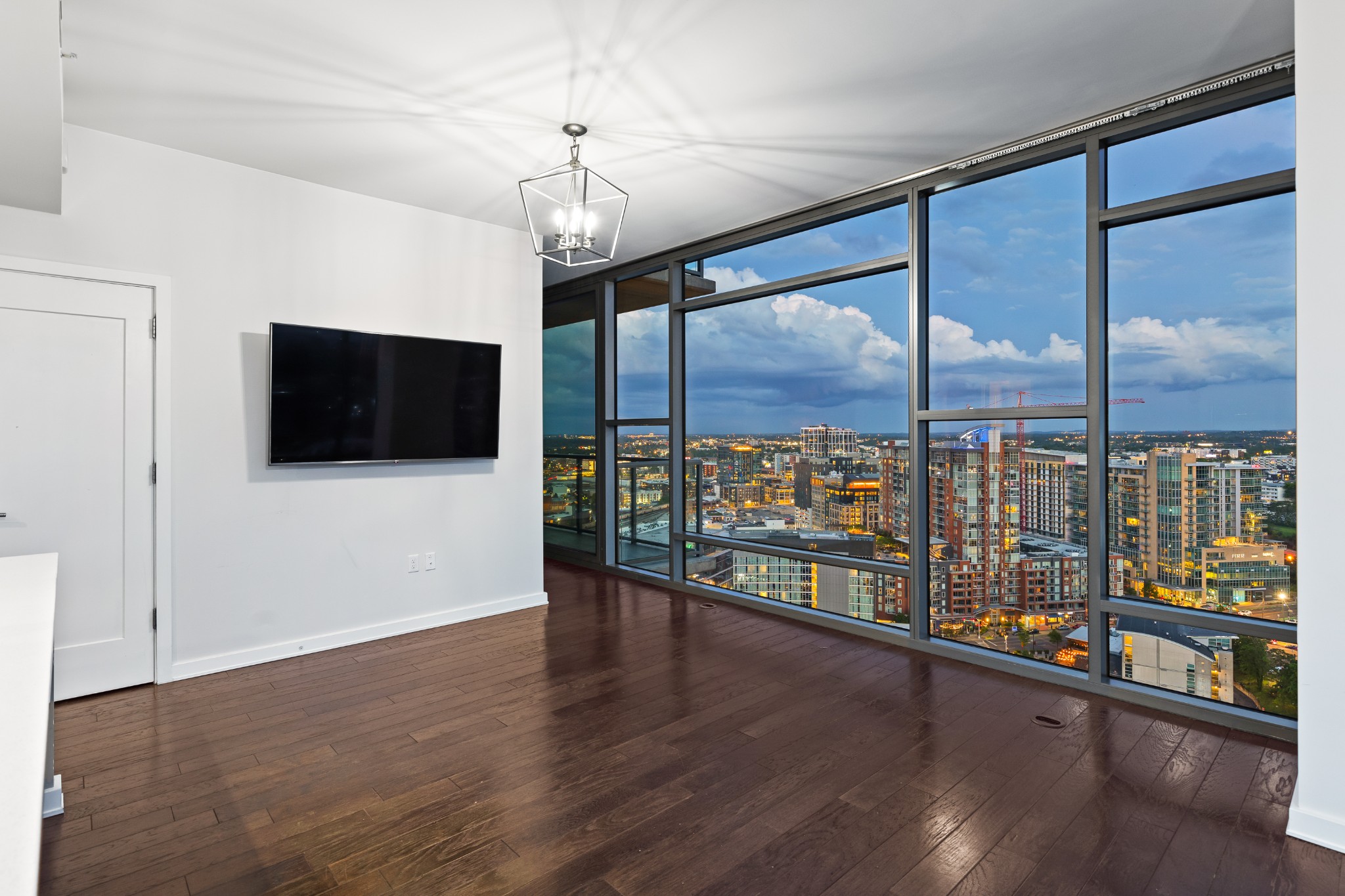 1212 Laurel St Unit: 2213