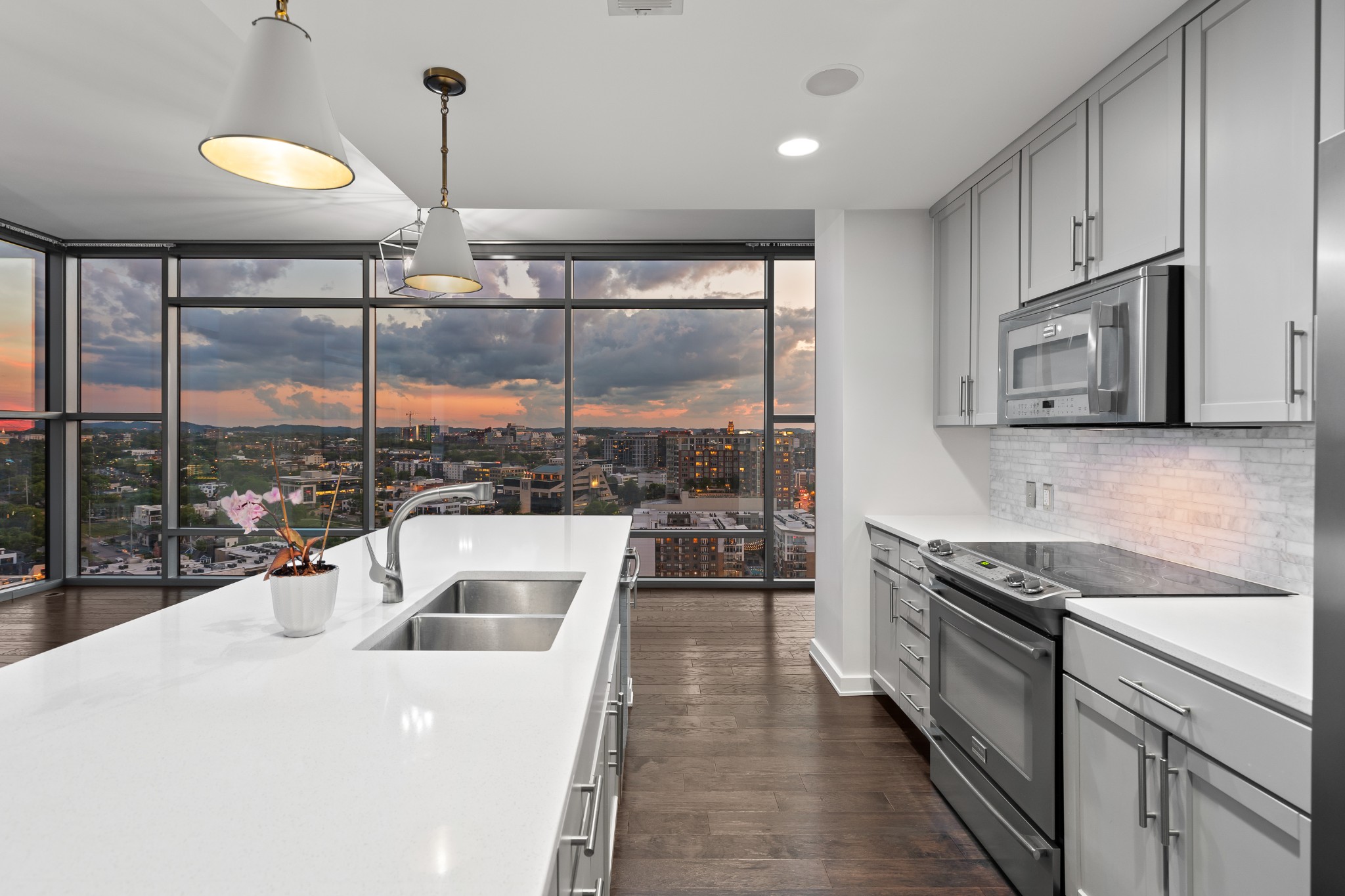 1212 Laurel St Unit: 2213