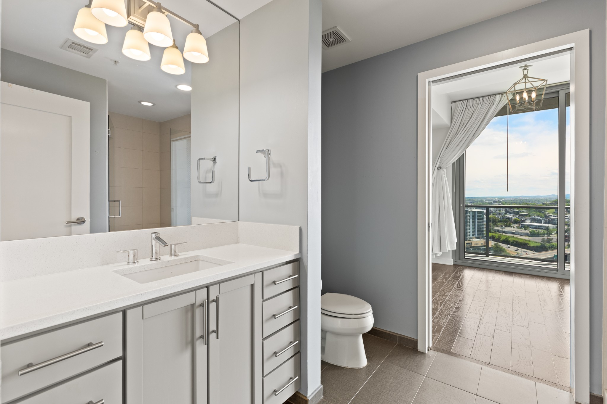 1212 Laurel St Unit: 2213