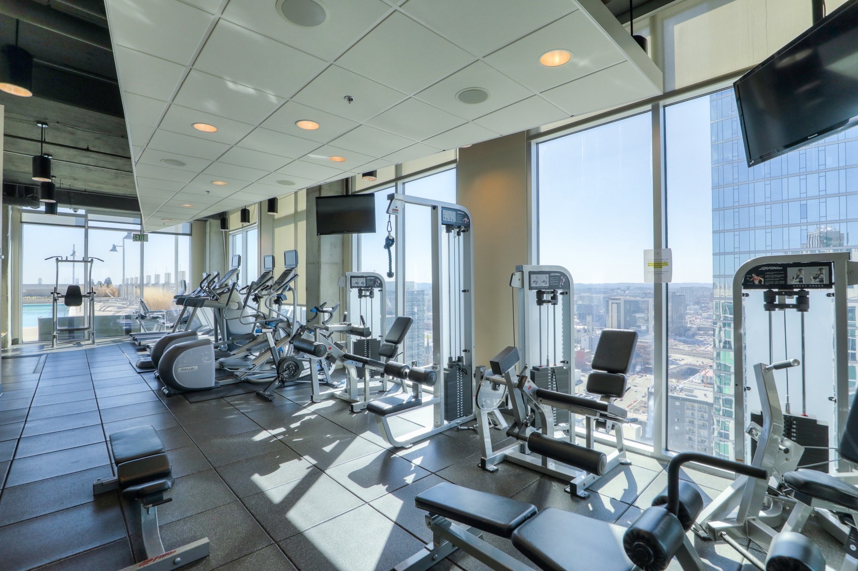 415 Church St Unit: 1009