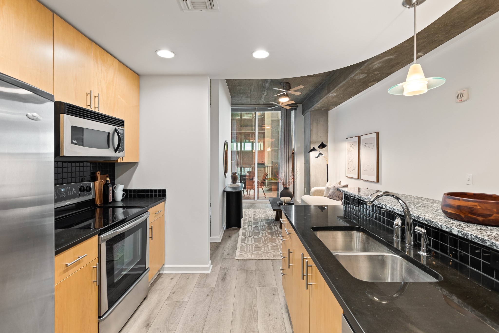 415 Church St Unit: 1009