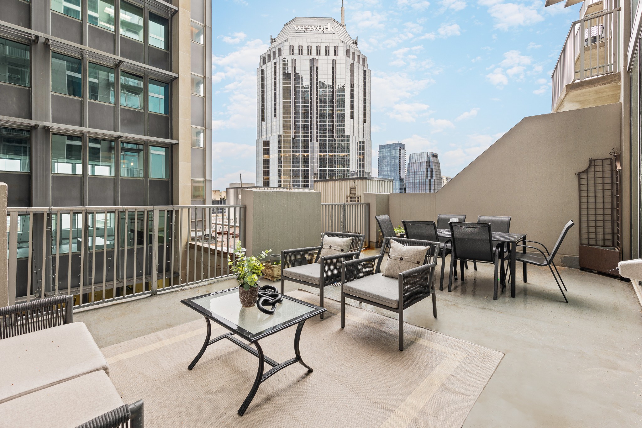415 Church St Unit: 1009