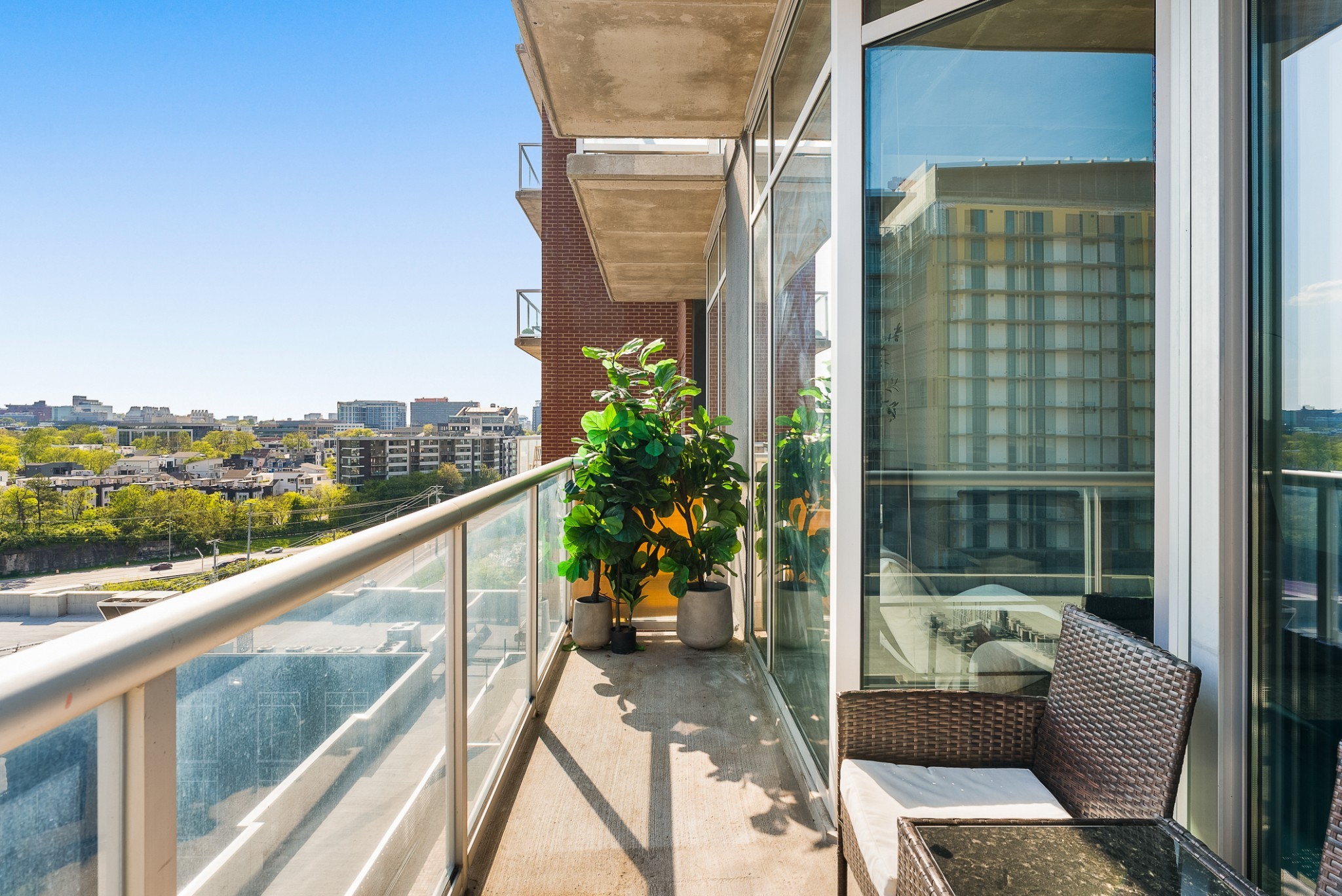 600 12th Ave, S Unit: 1208