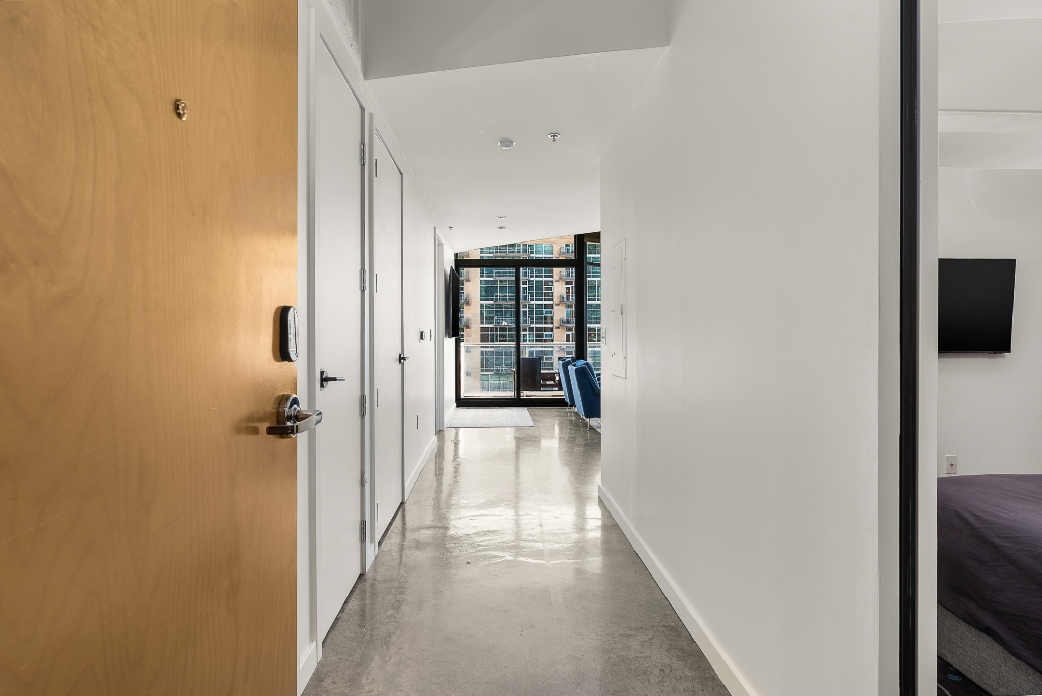 600 12th Ave, S Unit: 1208