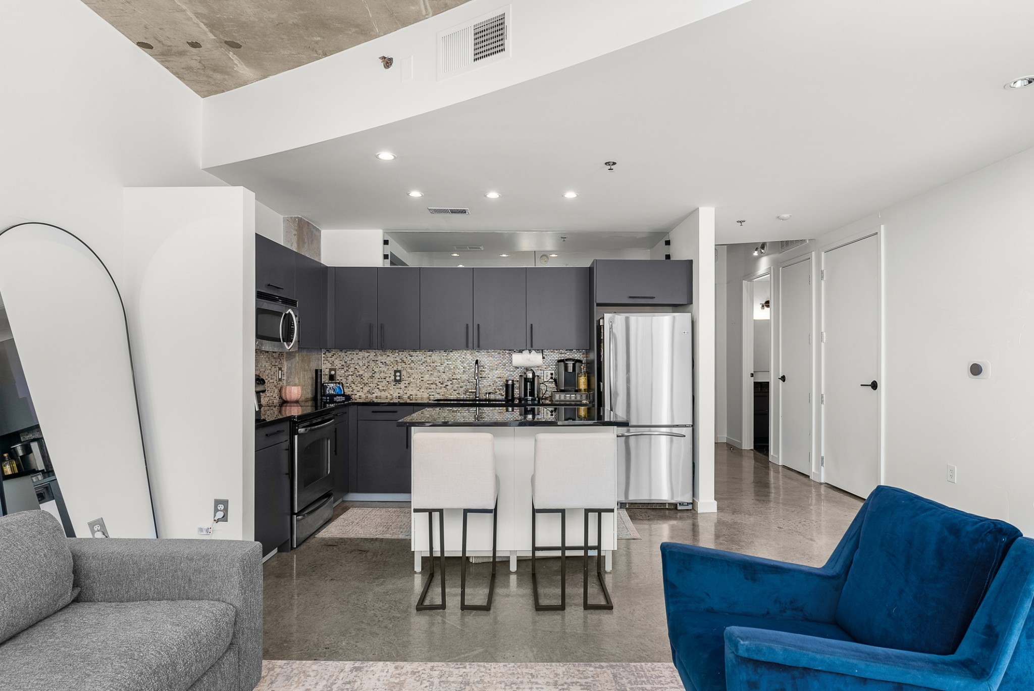 600 12th Ave, S Unit: 1208