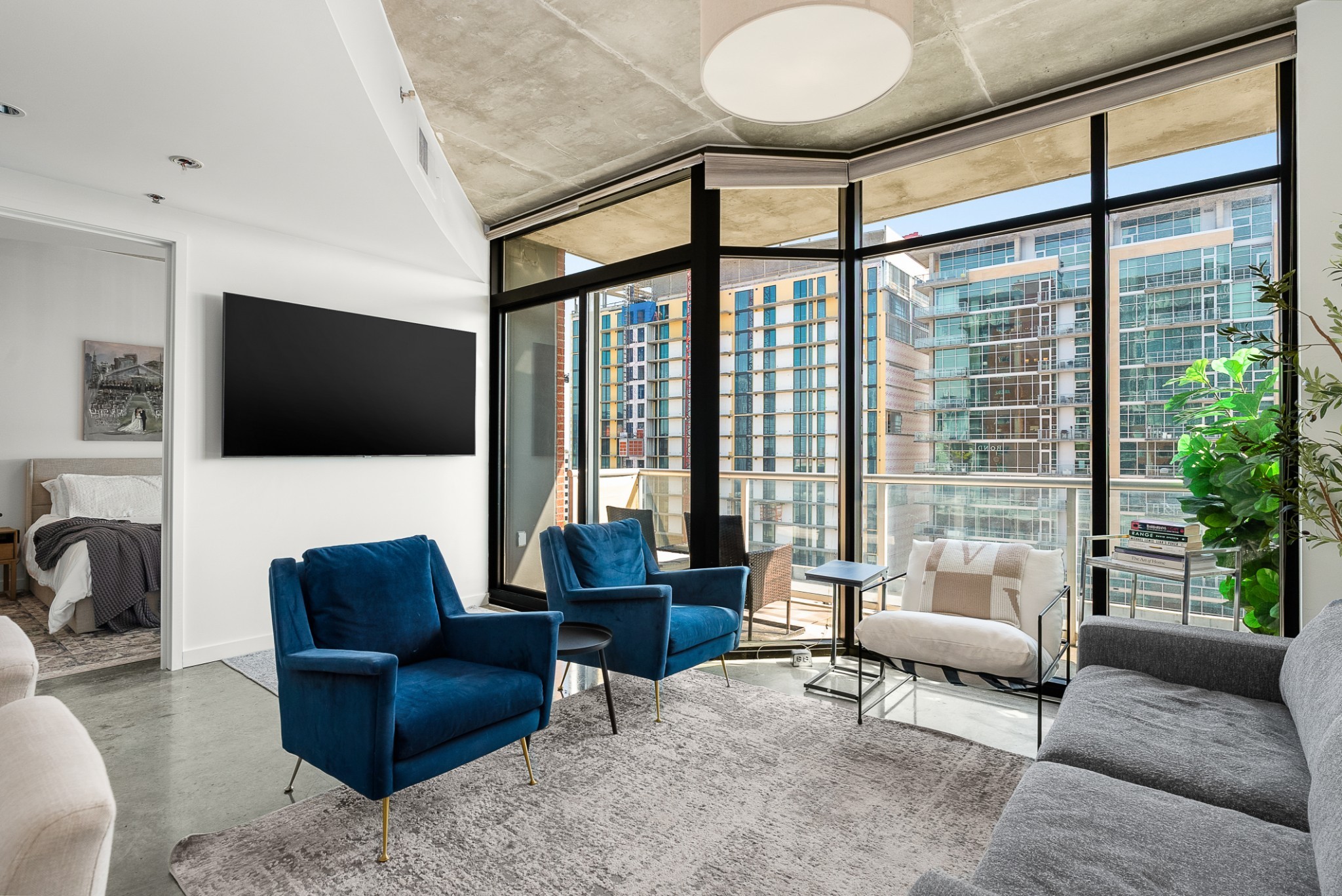 600 12th Ave, S Unit: 1208