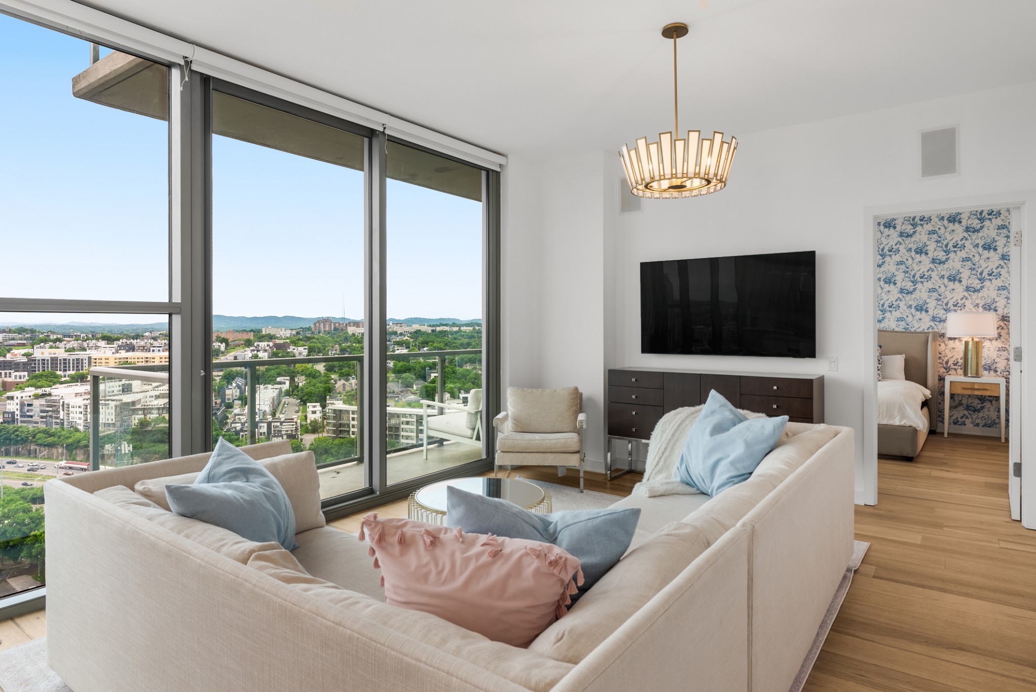 1212 Laurel St Unit: 2005