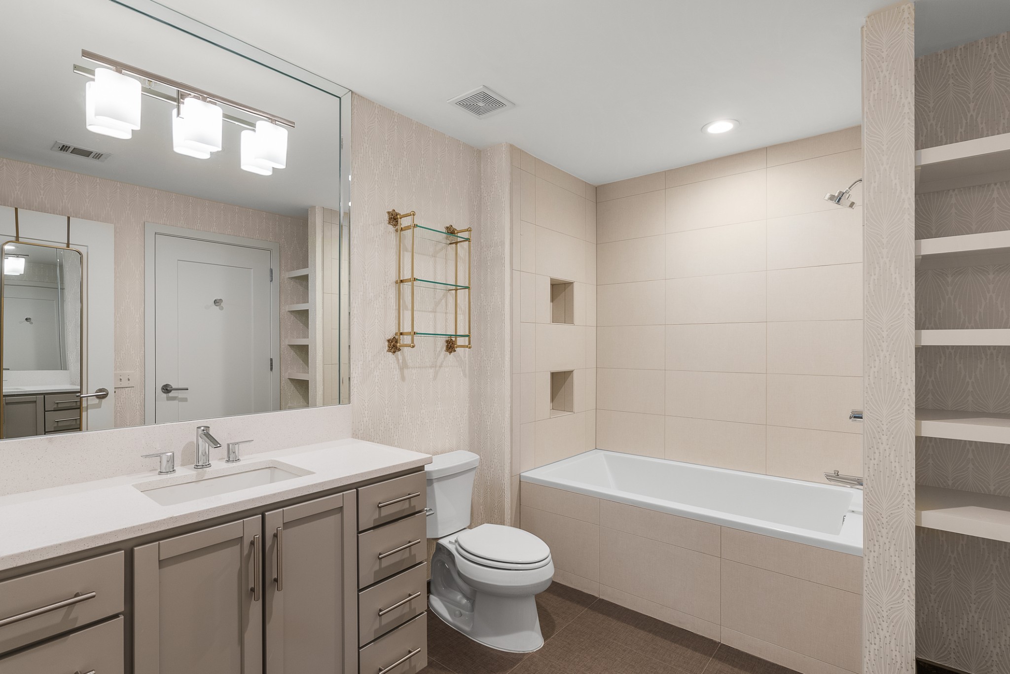 1212 Laurel St Unit: 2005