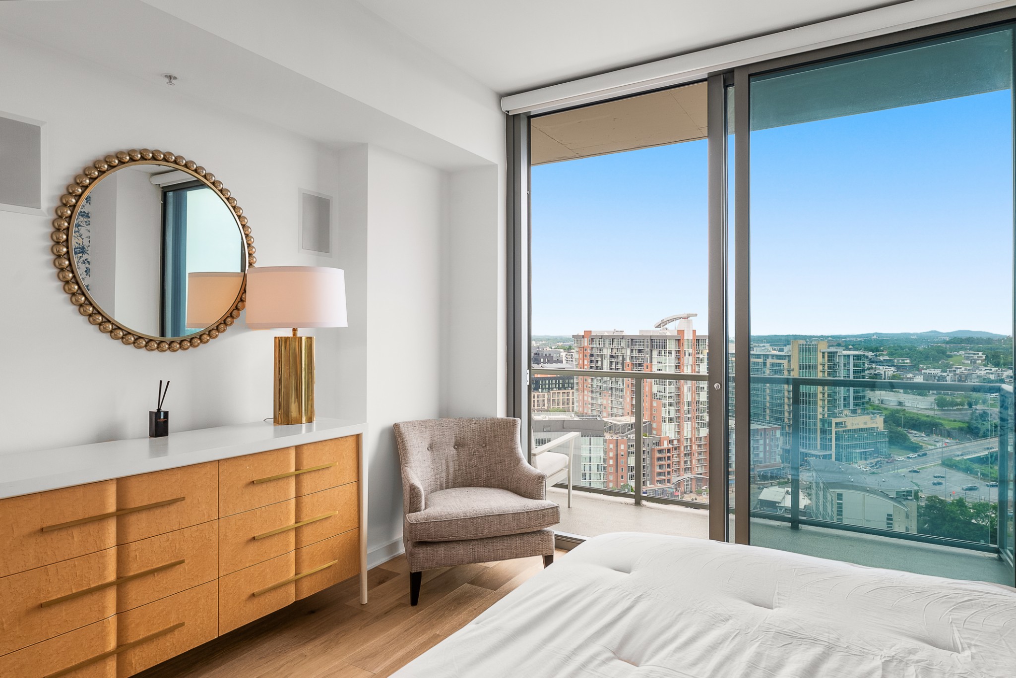 1212 Laurel St Unit: 2005