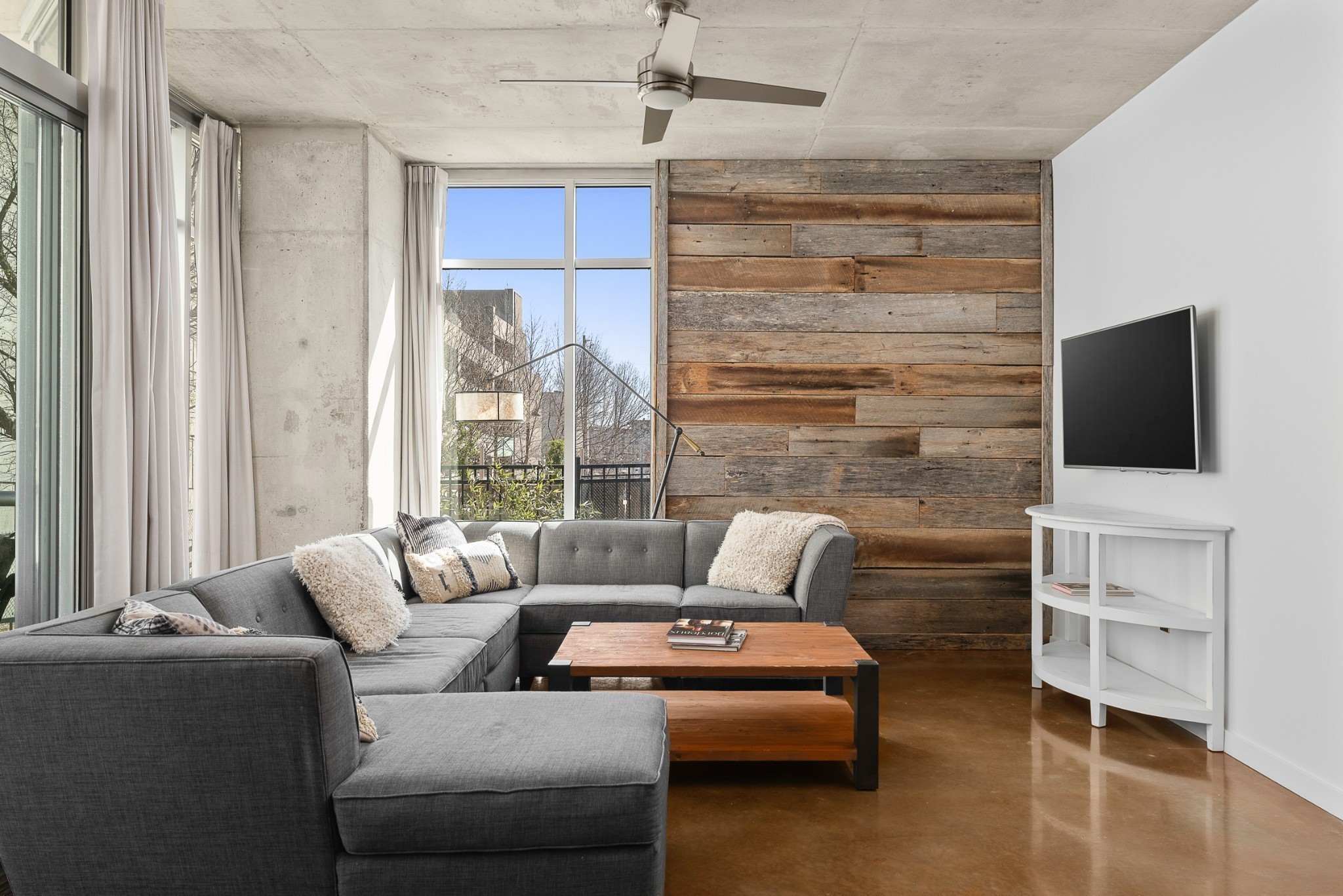 600 12th Ave, S Unit: 313