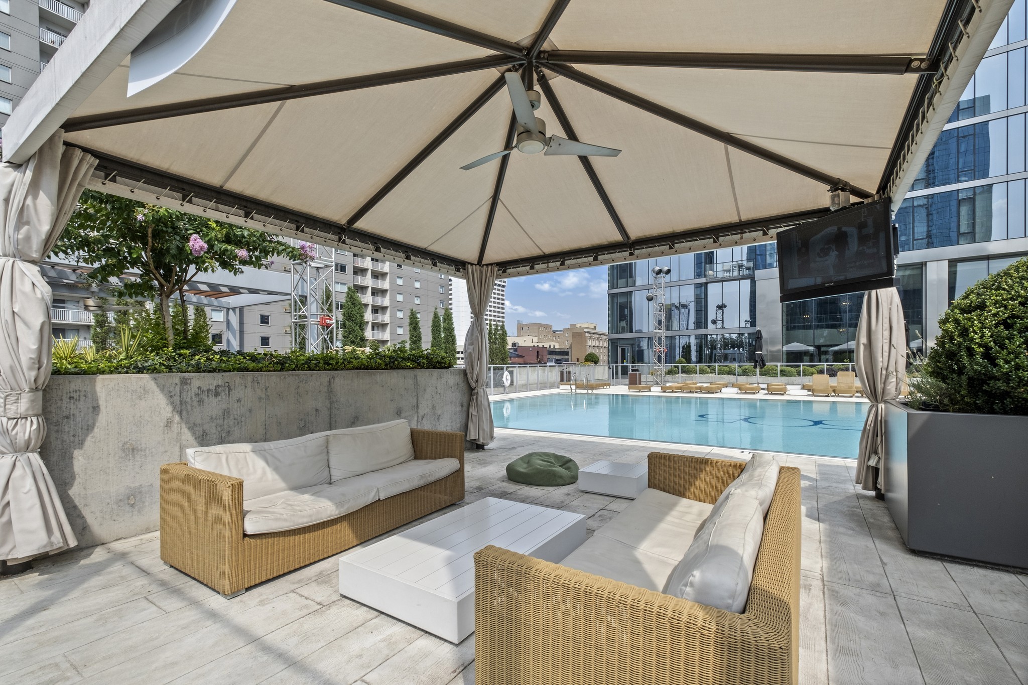 515 Church St Unit: 3208