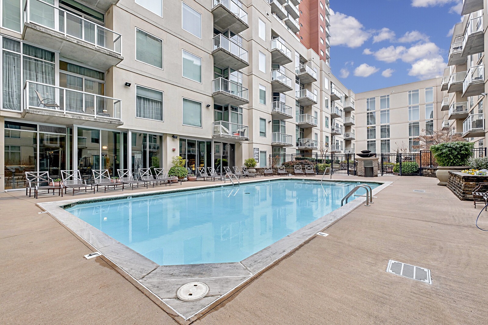 600 12th Ave, S Unit: 313