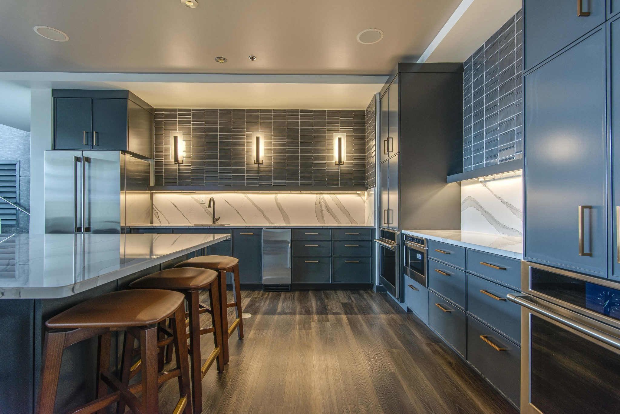 600 12th Ave, S Unit: 313