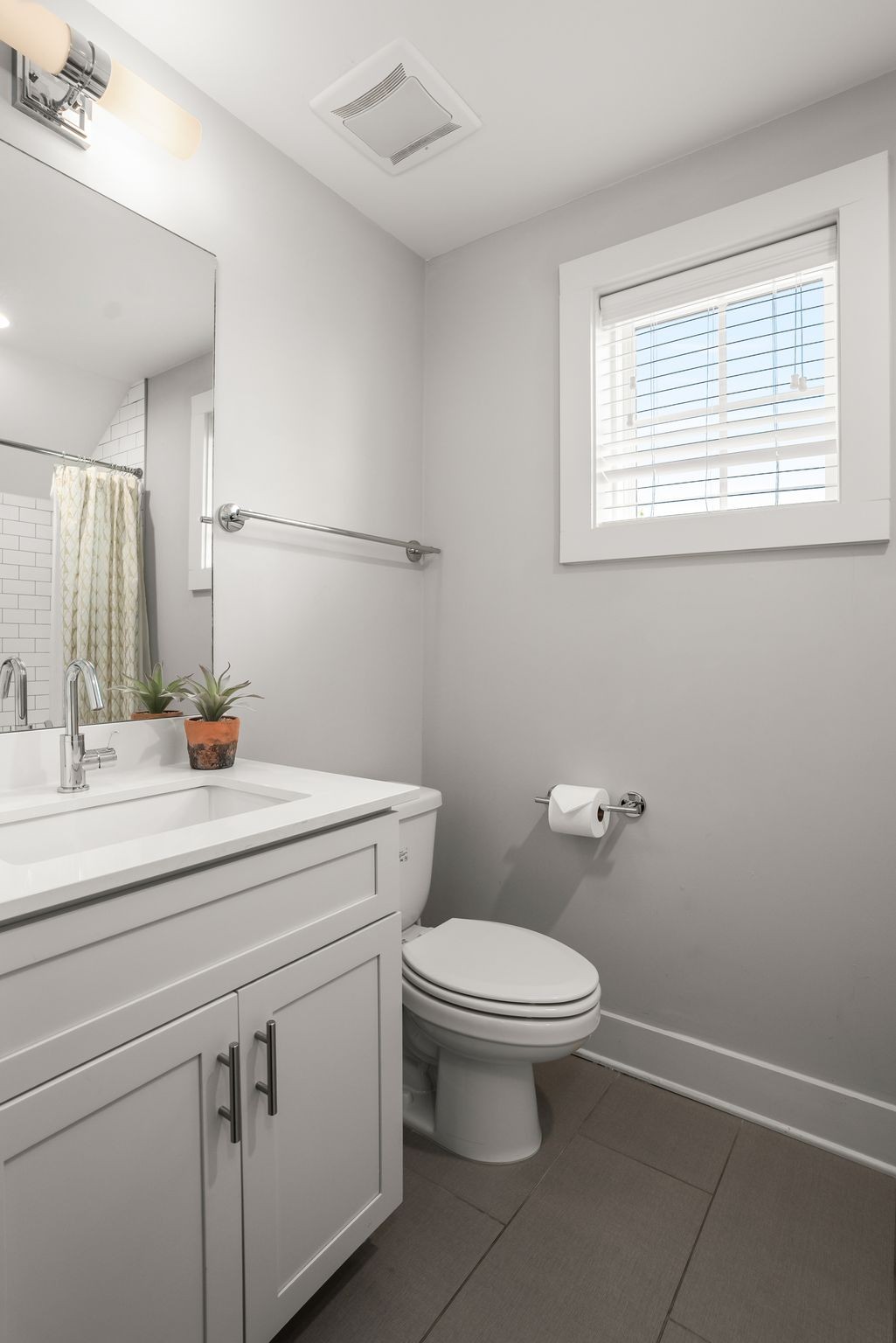 2021 Beech Ave Unit: 1