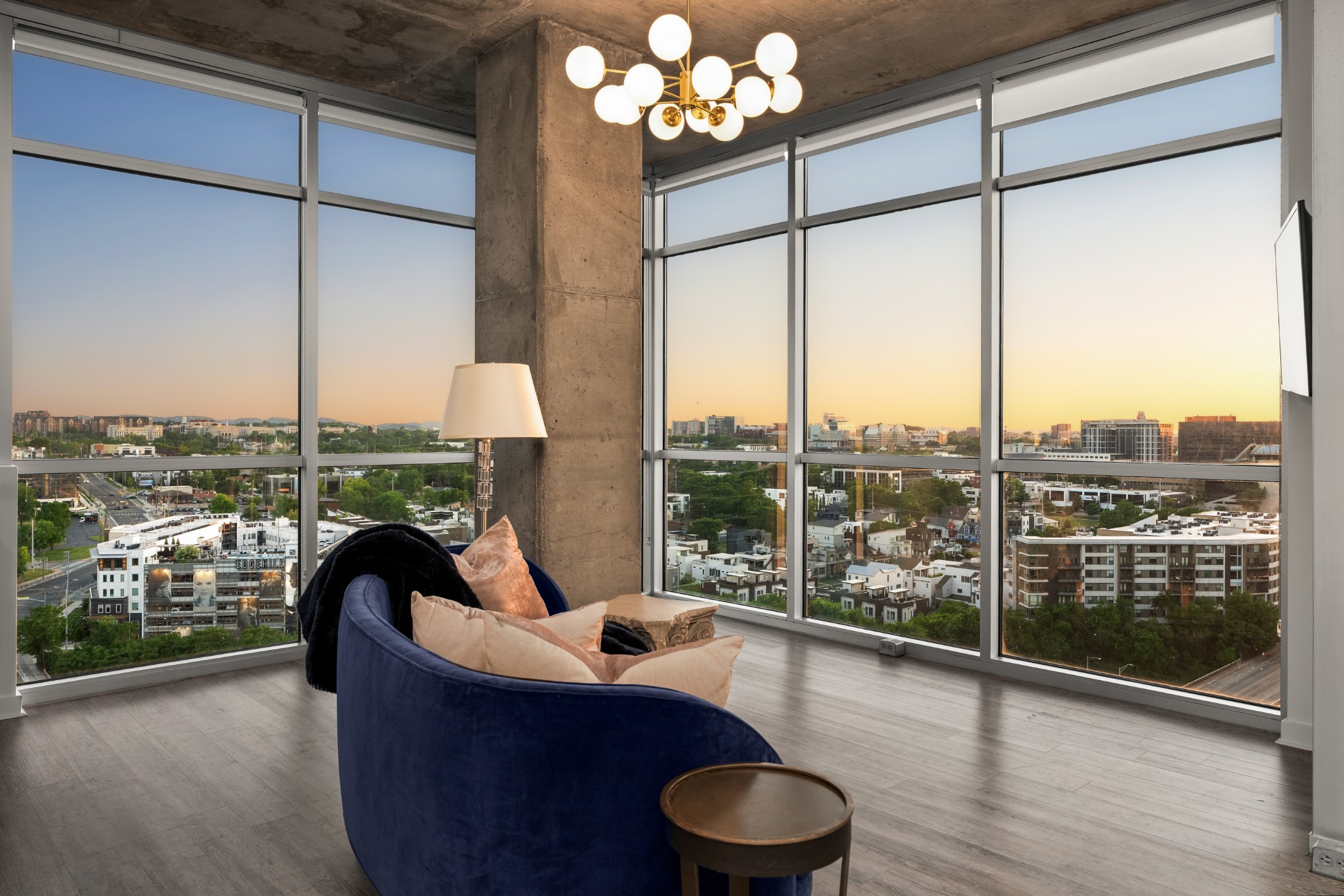 600 12th Ave, S Unit: 2000