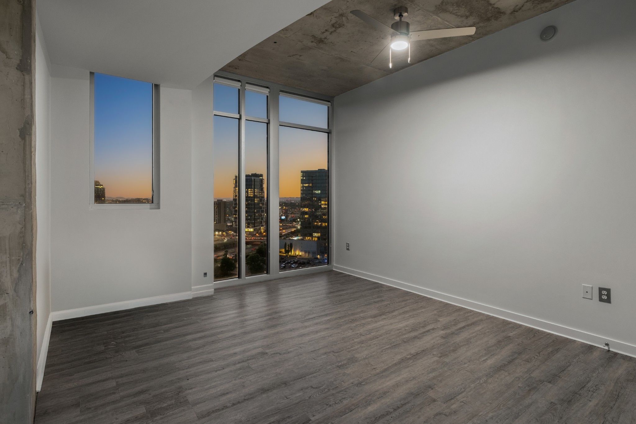 600 12th Ave, S Unit: 2000