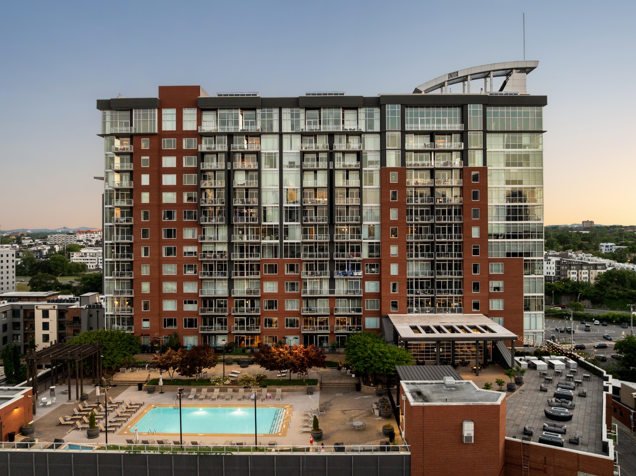 600 12th Ave, S Unit: 2000