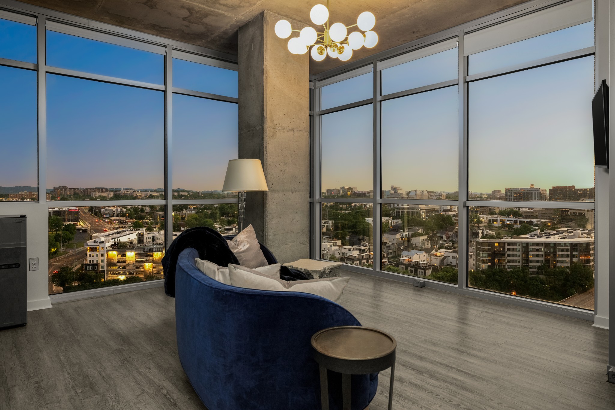 600 12th Ave, S Unit: 2000