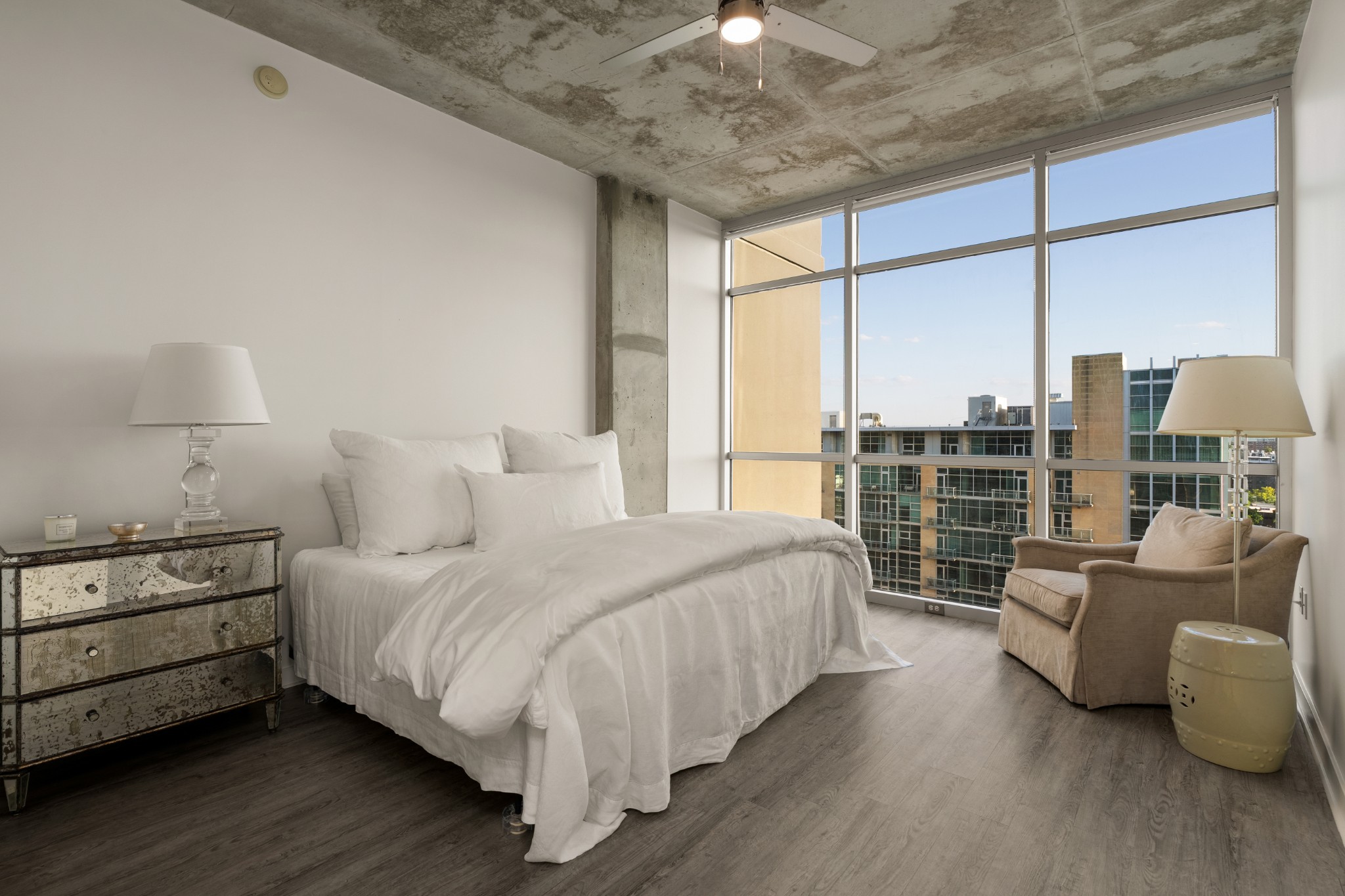 600 12th Ave, S Unit: 2000