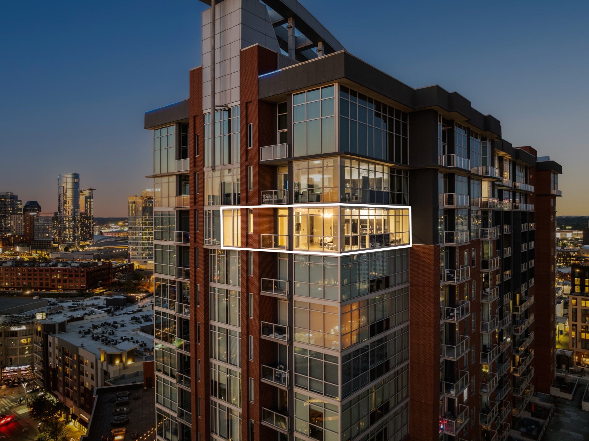 600 12th Ave, S Unit: 2000