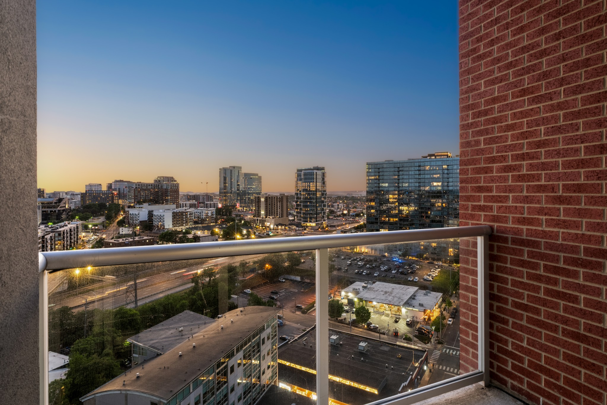 600 12th Ave, S Unit: 2000