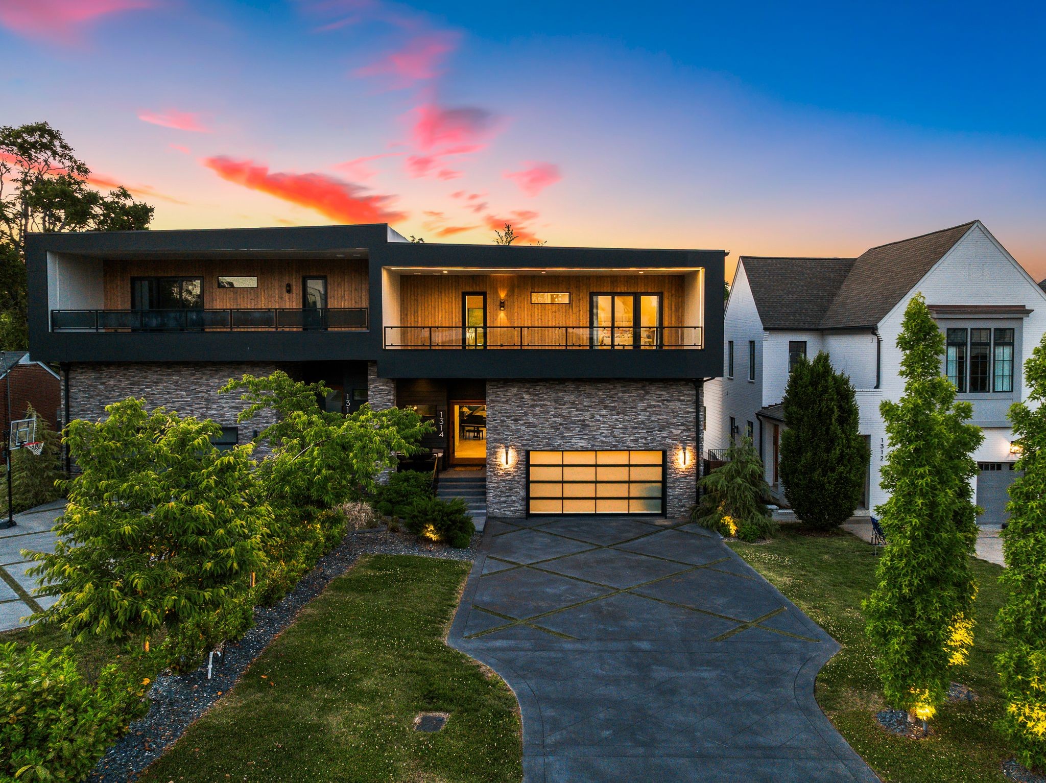 1314 Clifton Ln